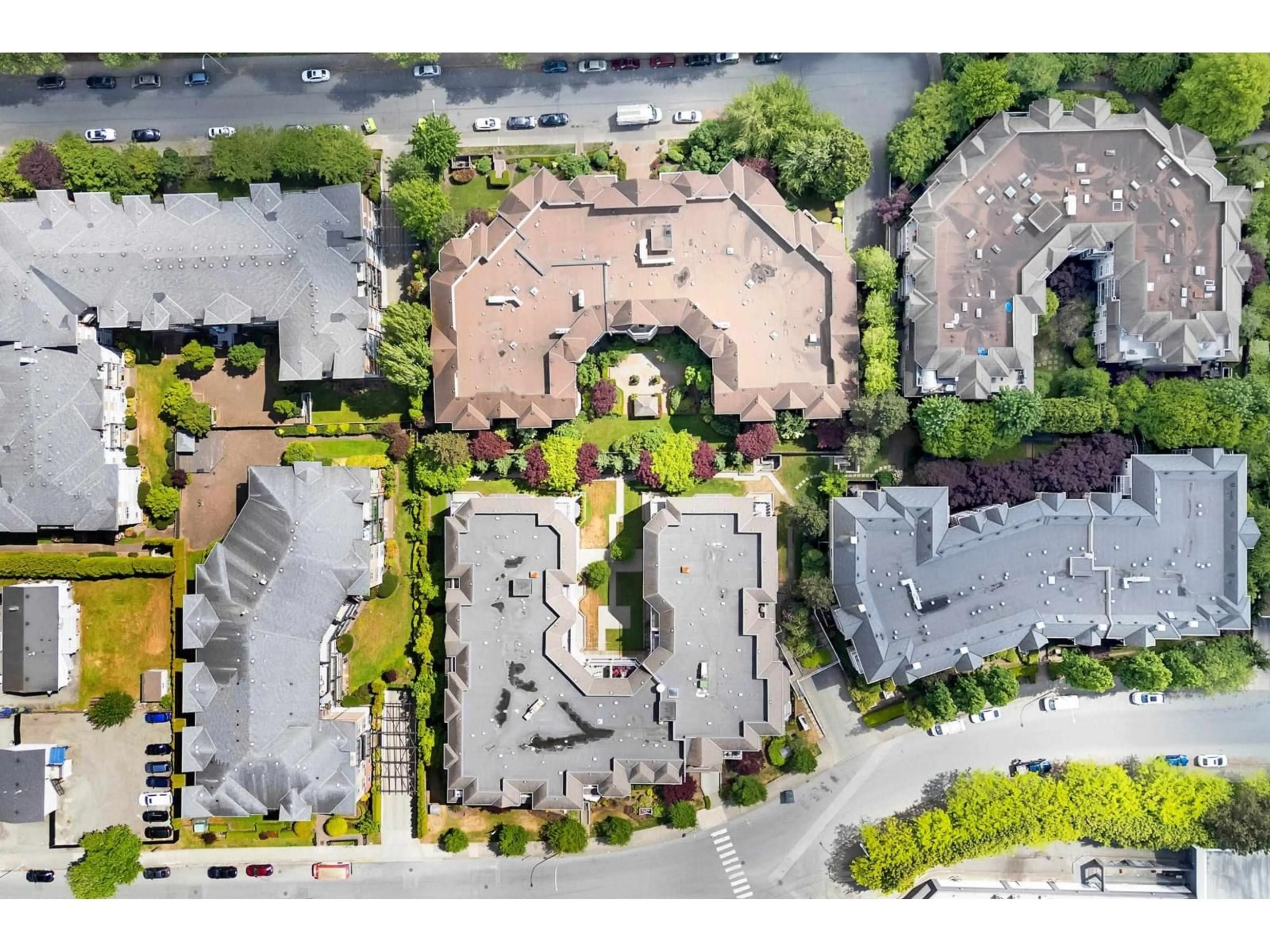 Unknown for 203 - 8142 120A STREET, Surrey British Columbia V3W0N1