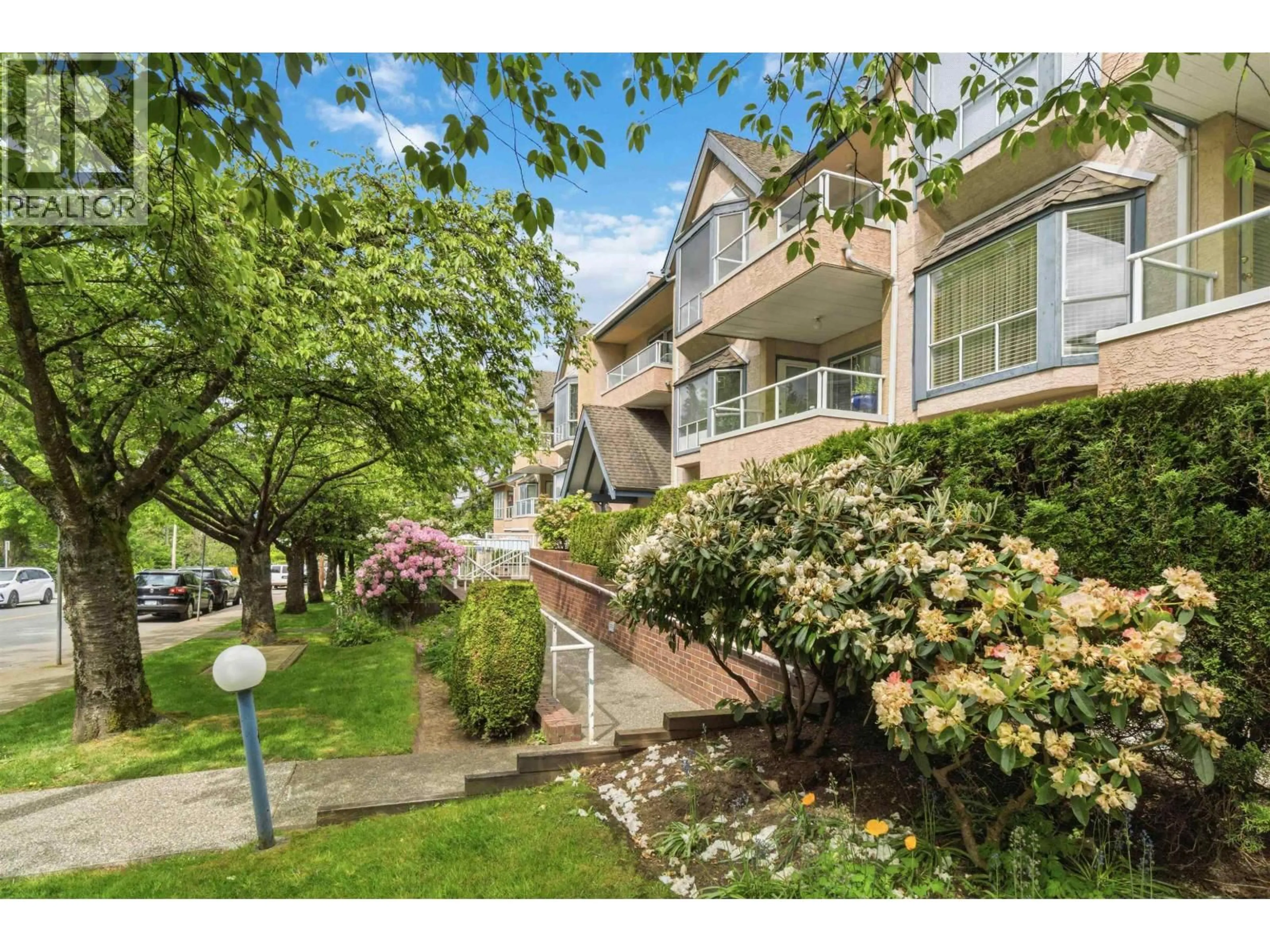 Unknown for 106 - 5568 BARKER AVENUE, Burnaby British Columbia V5H2N9