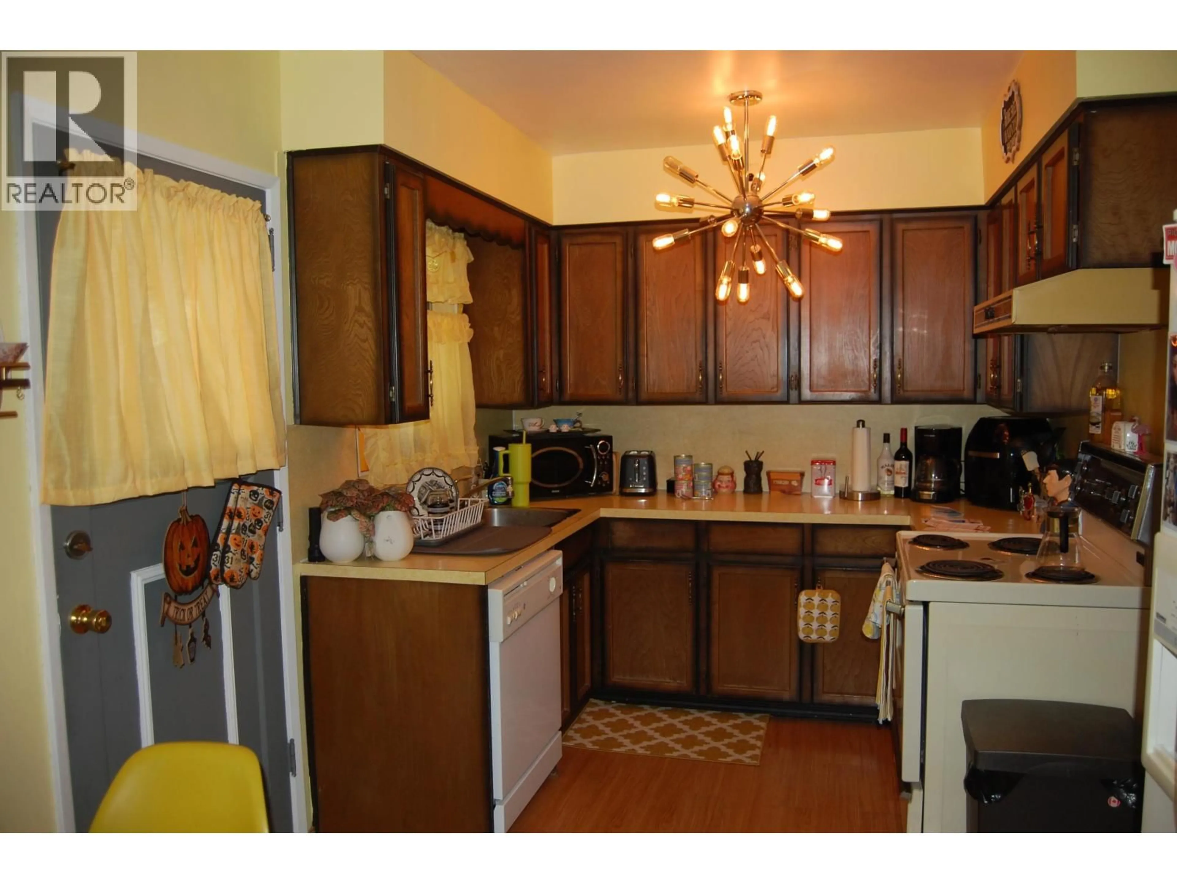 Unknown for 9251 10TH AVENUE, Burnaby British Columbia V3N2T3
