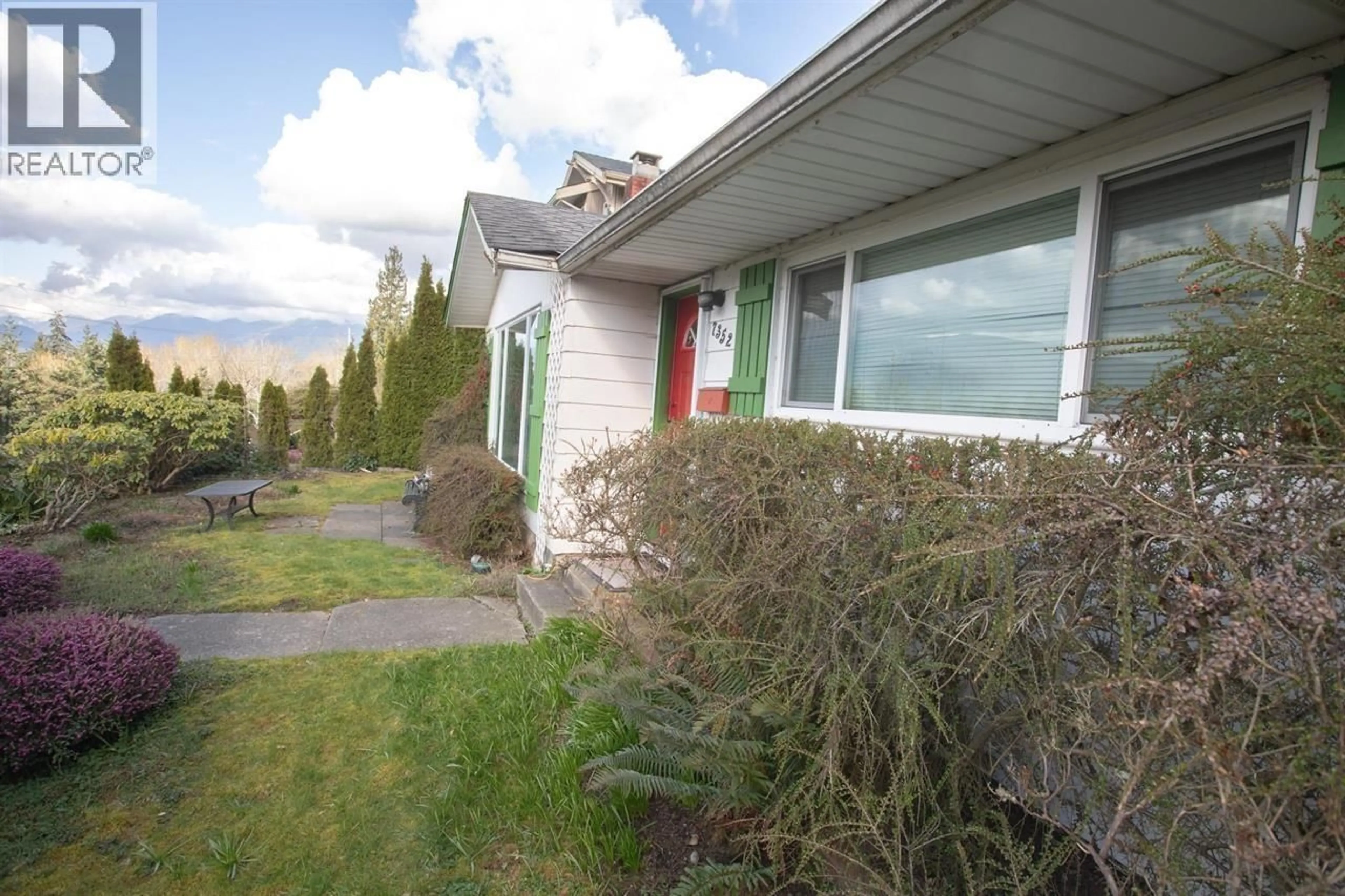 Unknown for 7352 BARNET ROAD, Burnaby British Columbia V5A1E4
