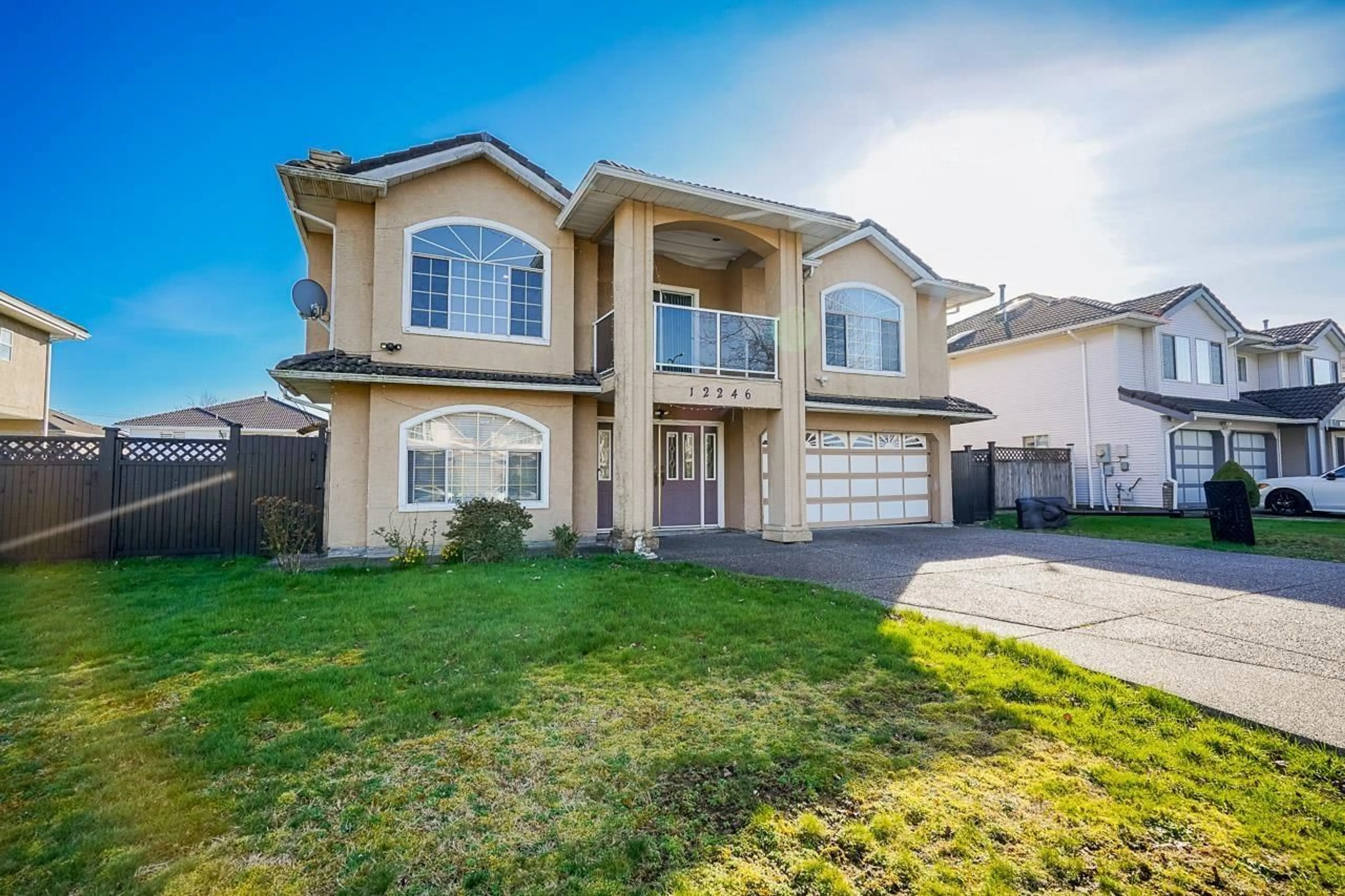 Unknown for 12246 64A AVENUE, Surrey British Columbia V3W3R8
