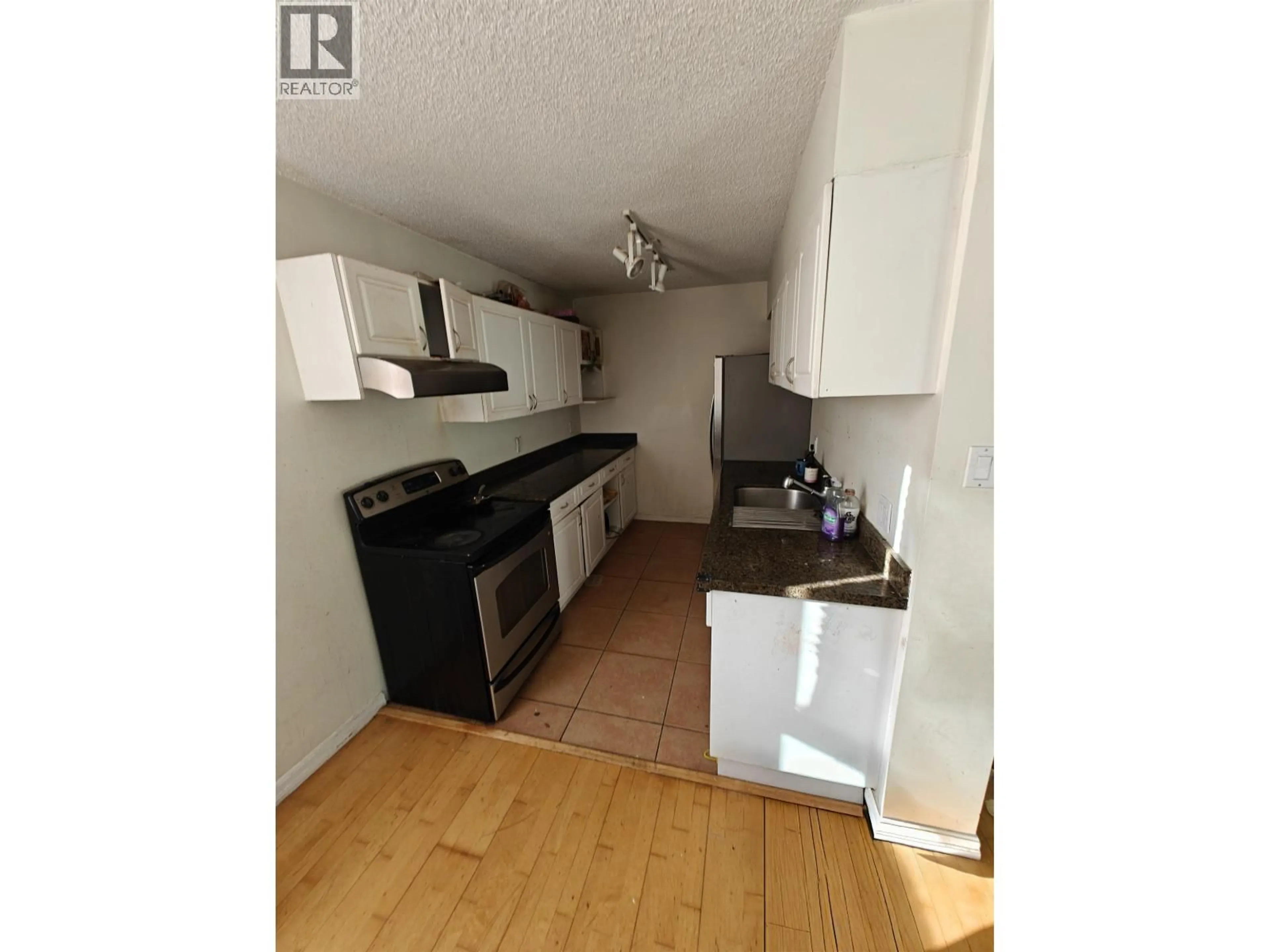 Unknown for 307 - 5645 BARKER AVENUE, Burnaby British Columbia V5H3Z5