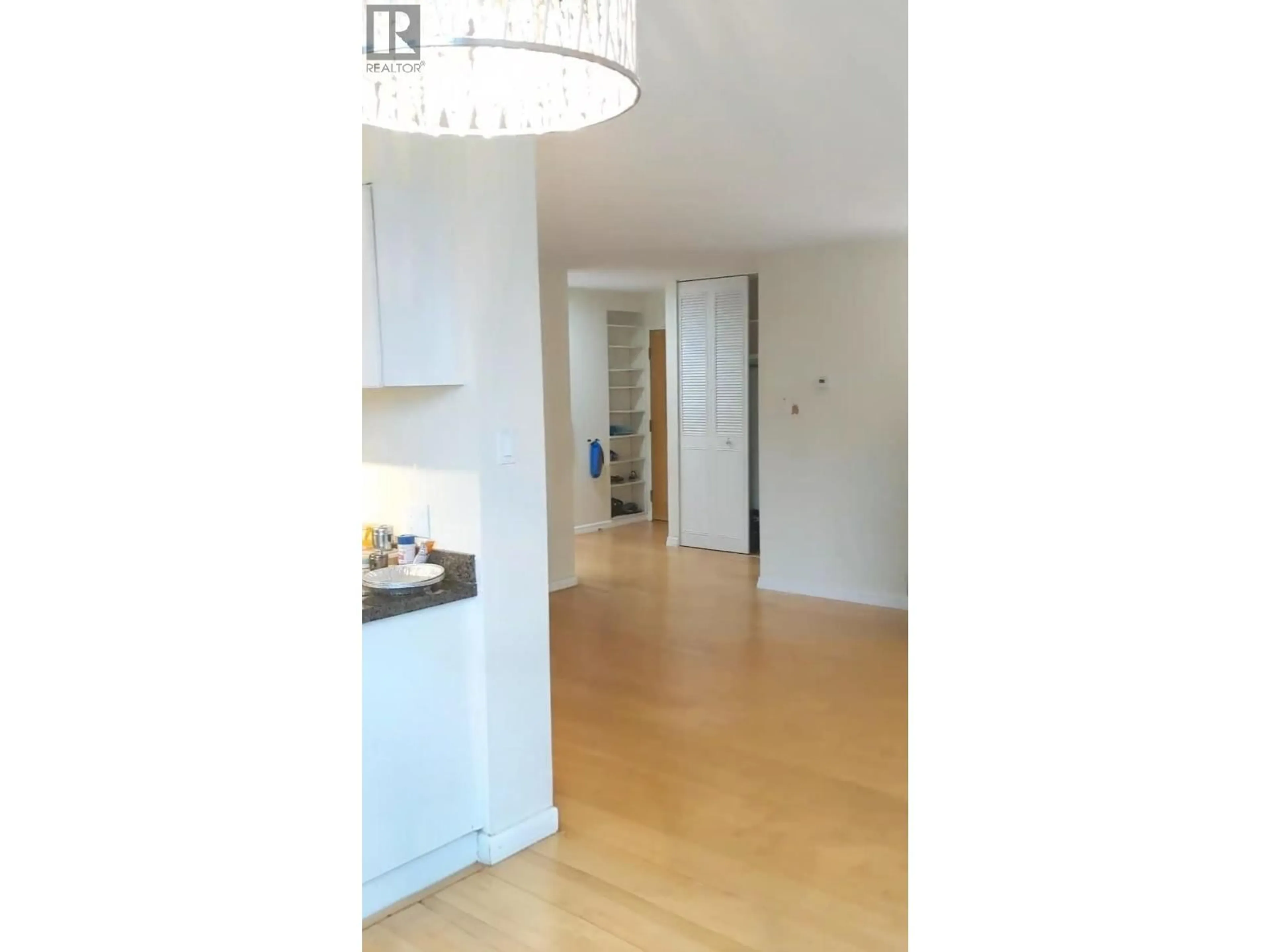 Unknown for 307 - 5645 BARKER AVENUE, Burnaby British Columbia V5H3Z5