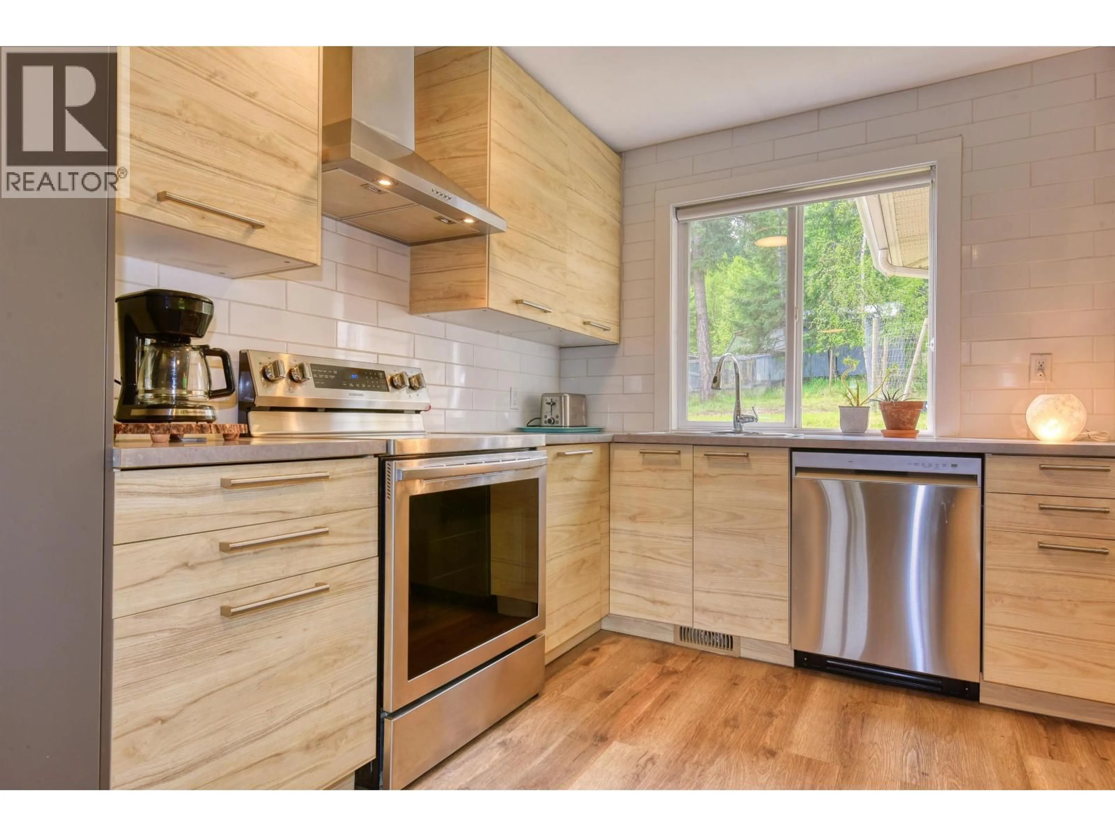Unknown for 541 HODGSON ROAD, Esler / Dog Creek British Columbia V2G3P8