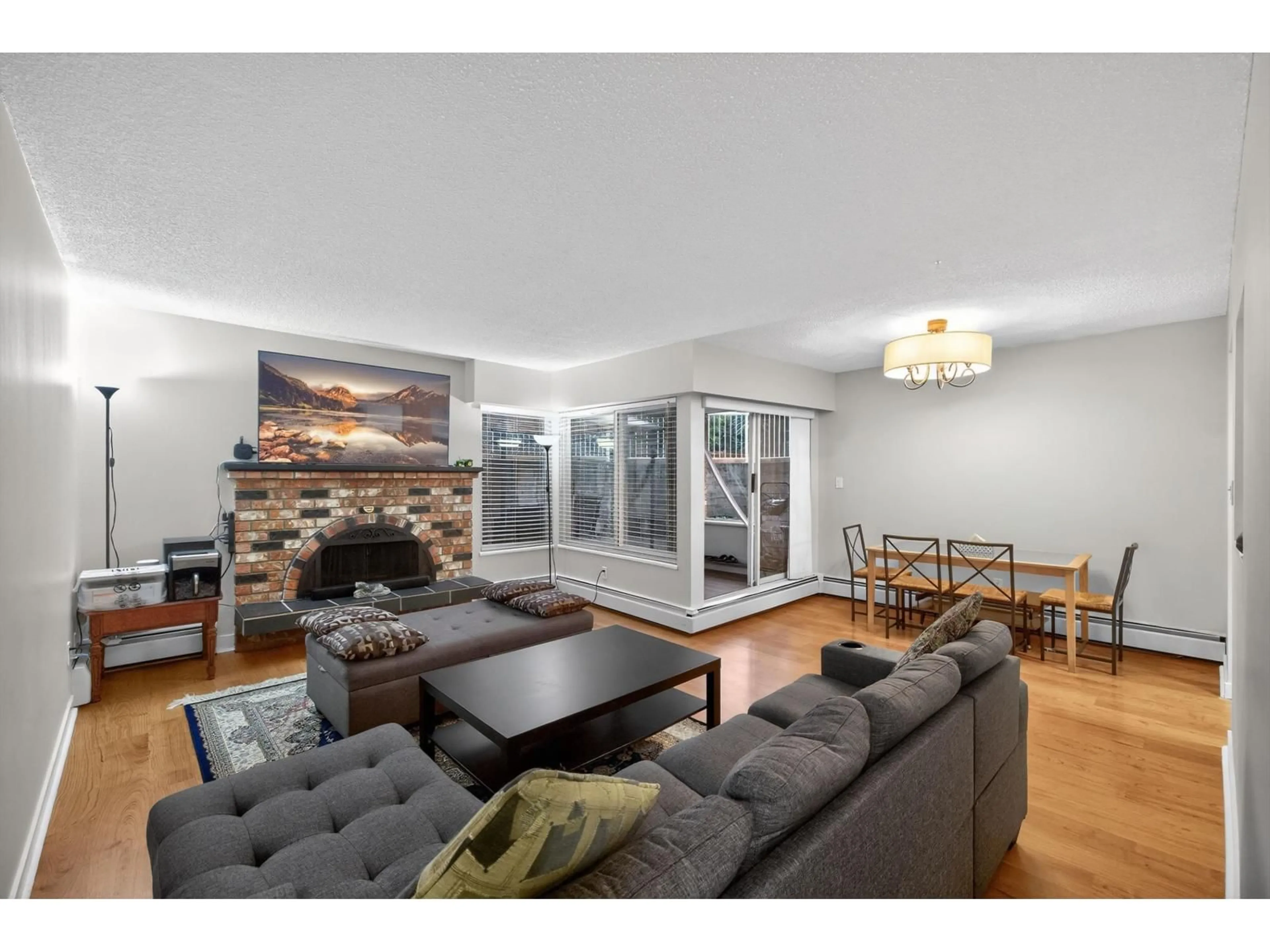 Unknown for 104 - 1390 MARTIN STREET STREET, White Rock British Columbia V4B3W5