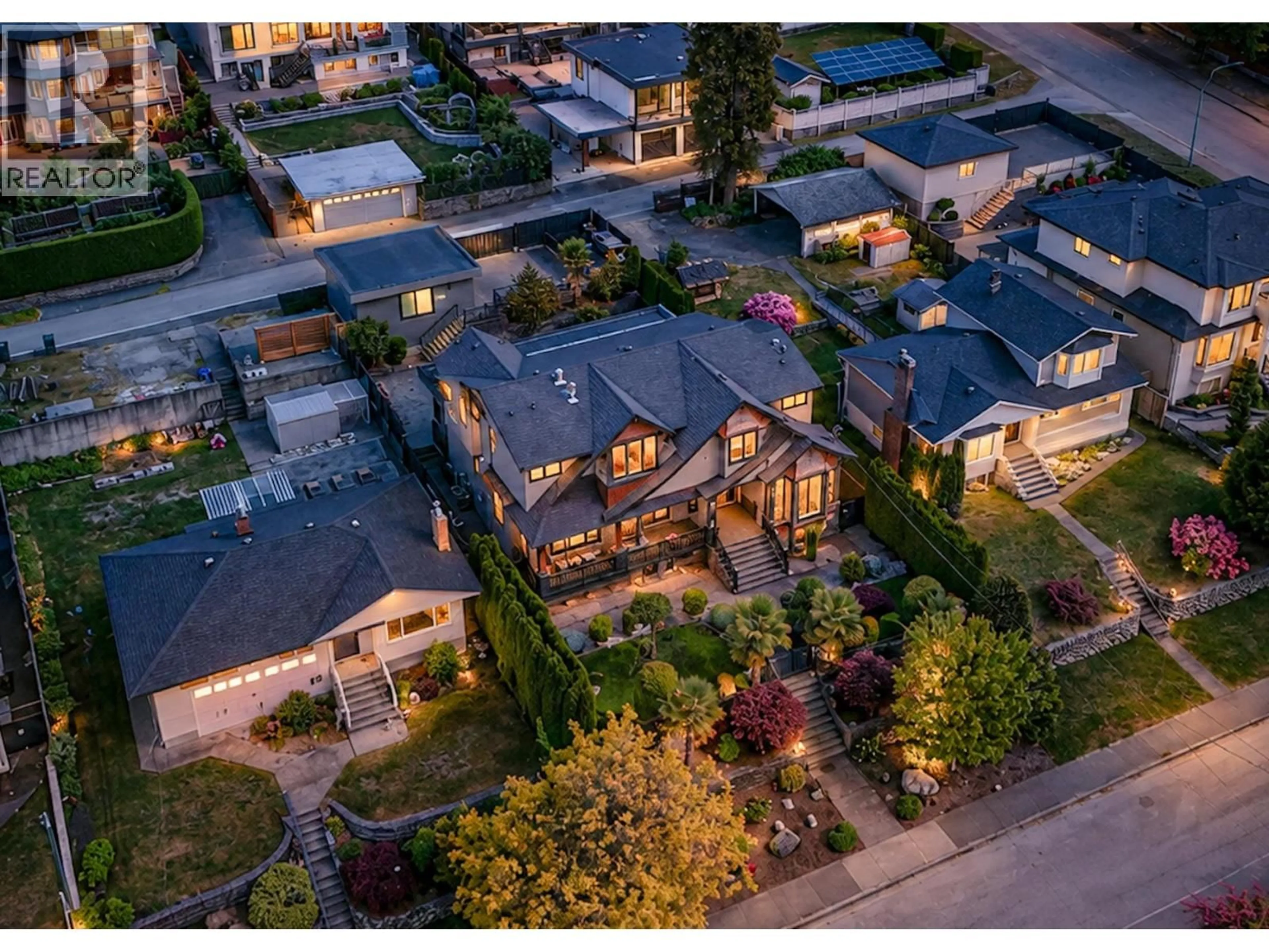 Unknown for 4263 WINNIFRED STREET, Burnaby British Columbia V5J2S5