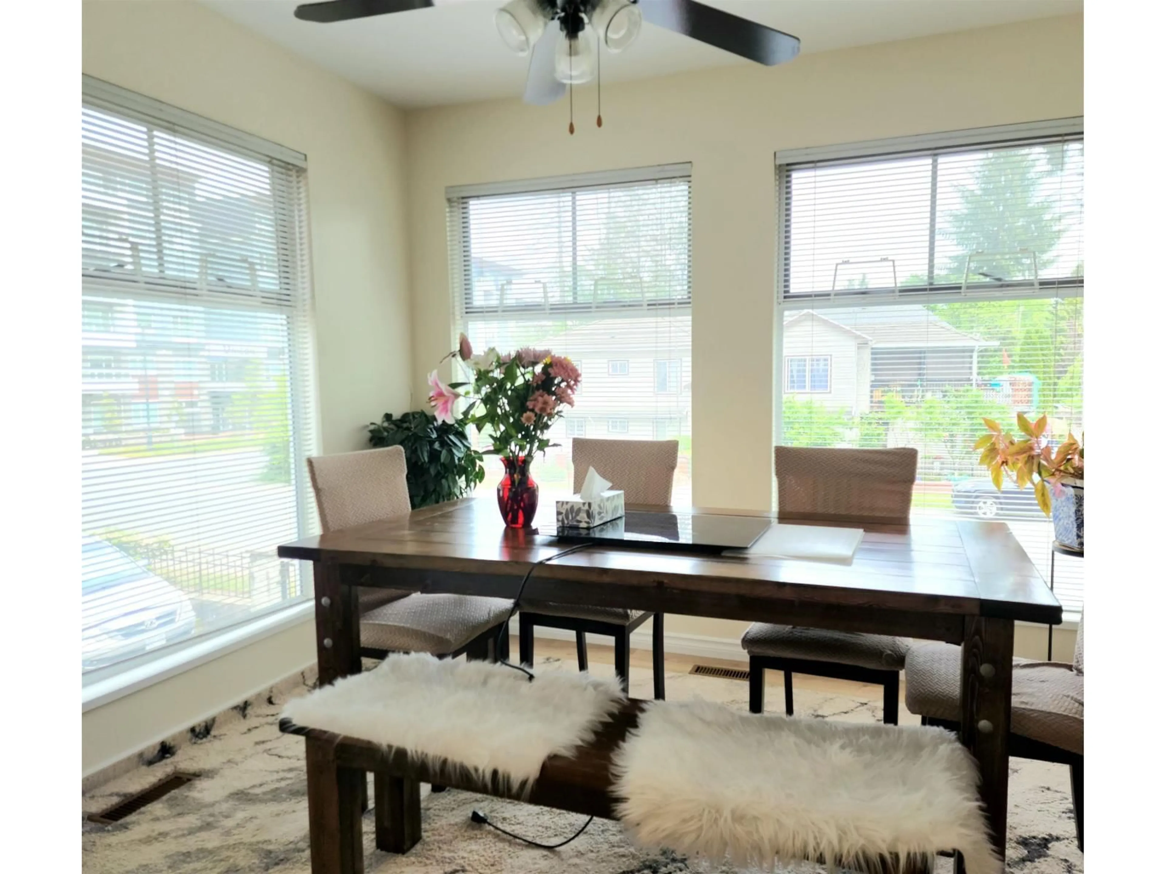 Dining room, wood/laminate floor for 805 - 14188 103A AVENUE, Surrey British Columbia V3T5S6