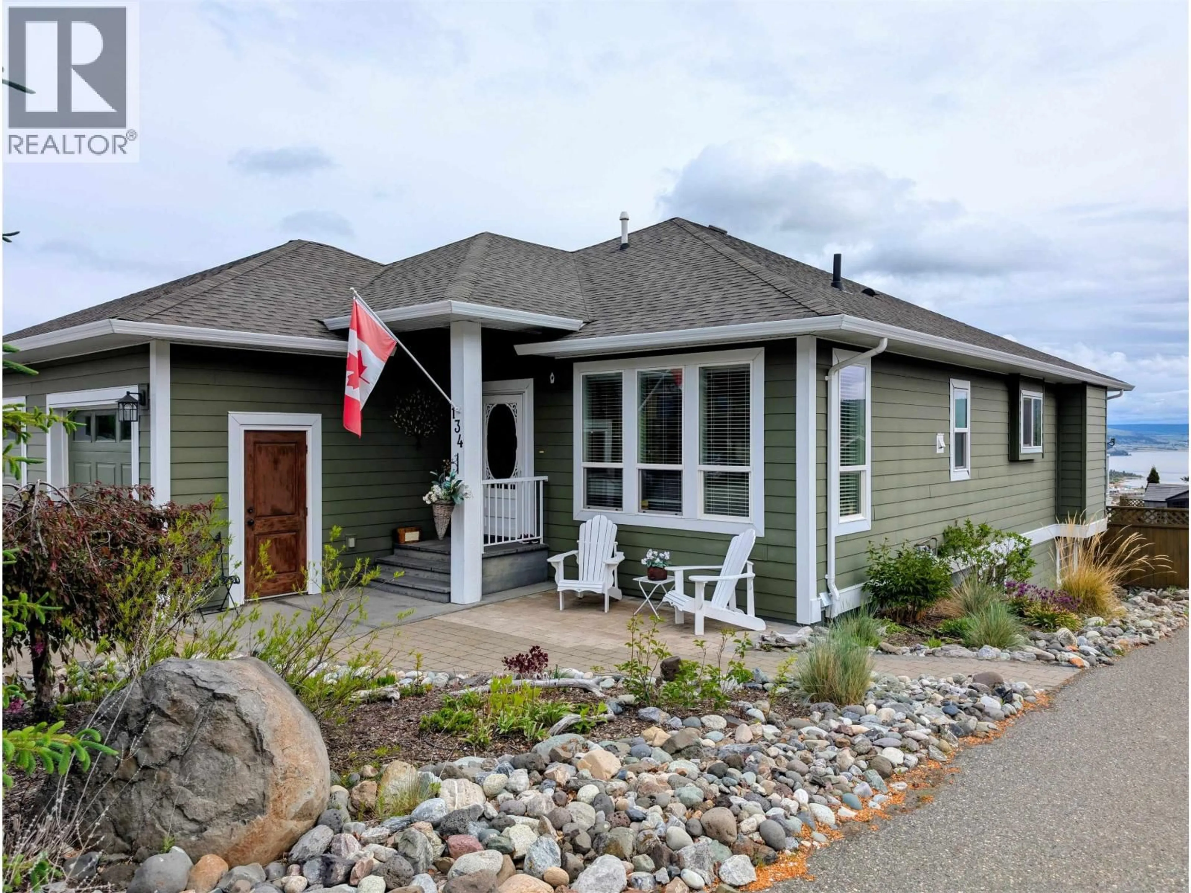 Home with vinyl exterior material, street for 134 EAGLE CRESCENT, Williams Lake British Columbia V2G5K4