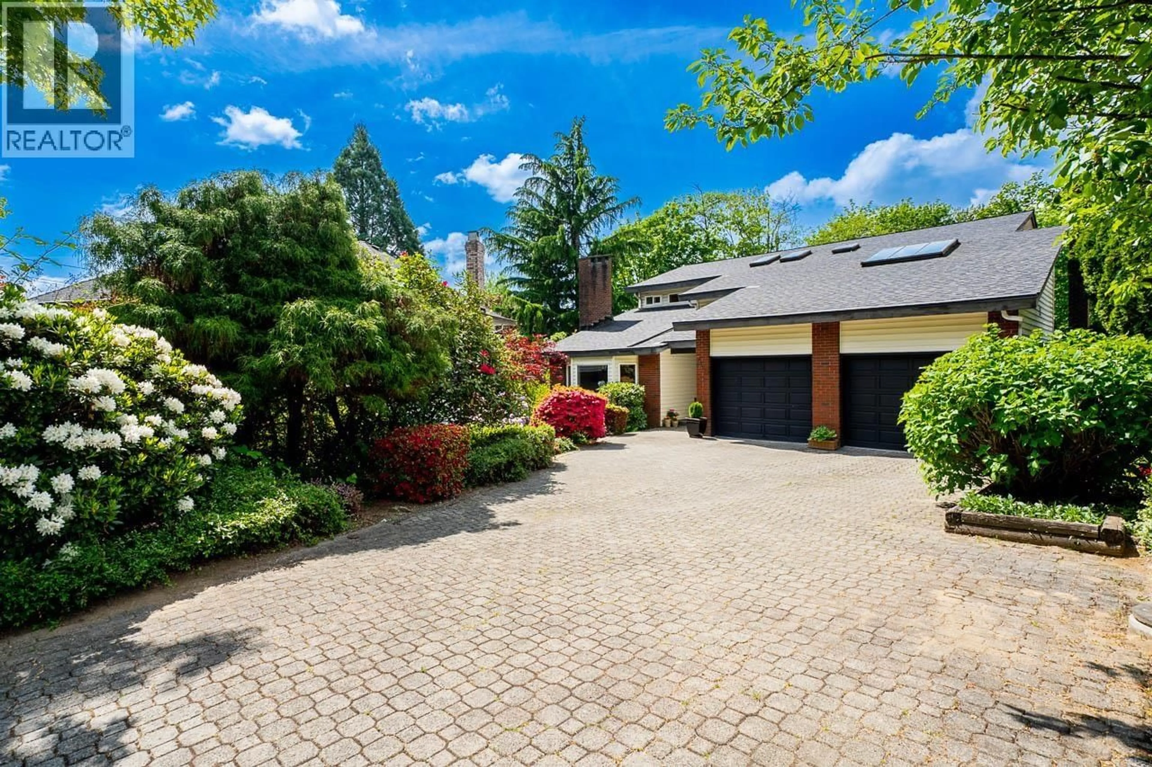 Unknown for 7460 BURNHAM COURT, Burnaby British Columbia V5A4M7