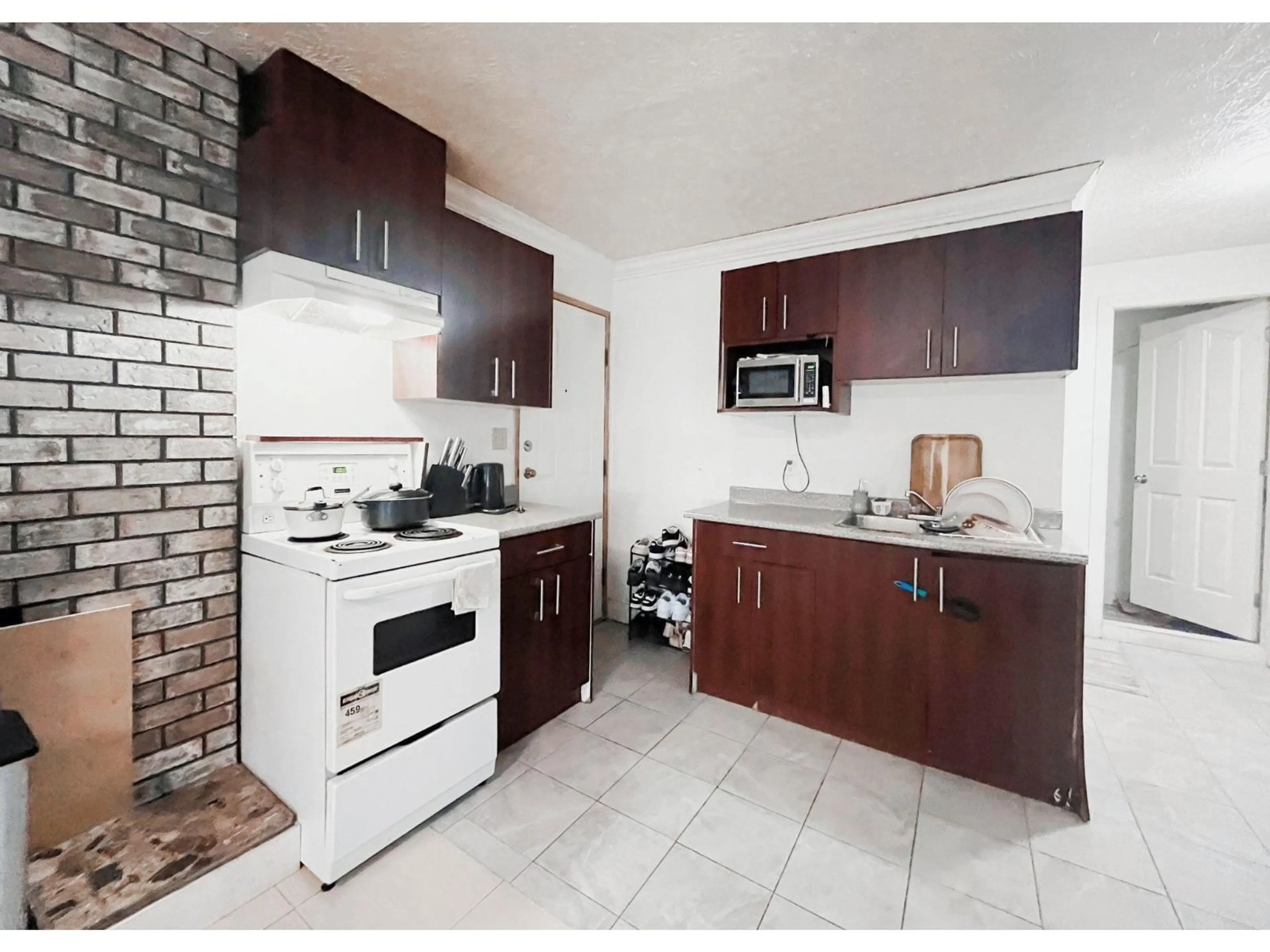 Unknown for 9328 132 STREET, Surrey British Columbia V3V5R1