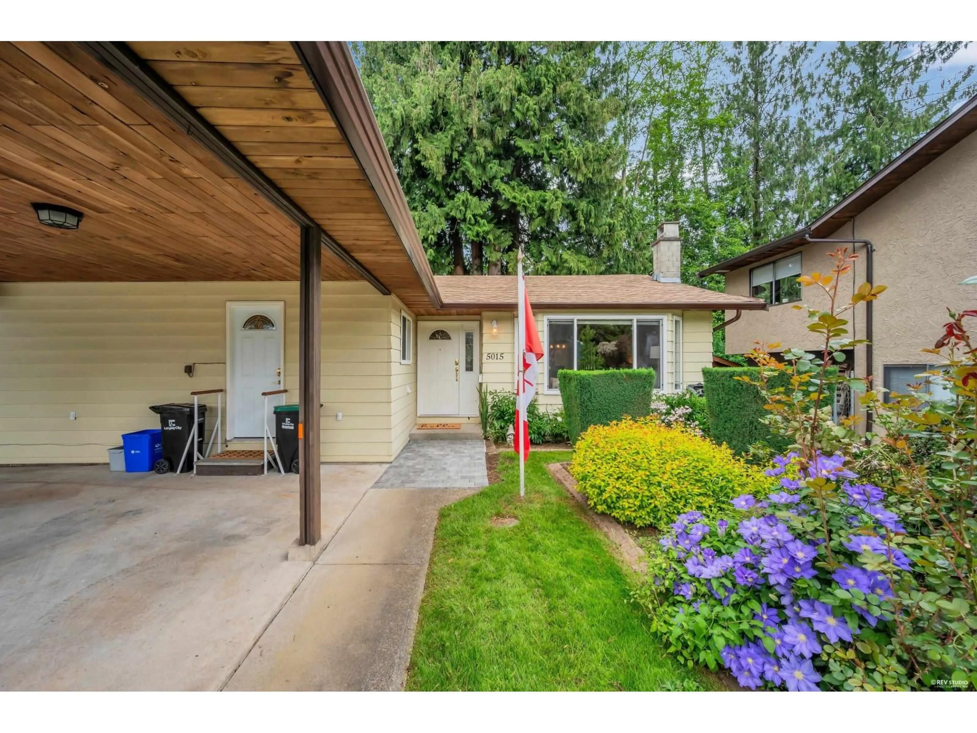 Unknown for 5015 204 STREET, Langley British Columbia V3A7J9