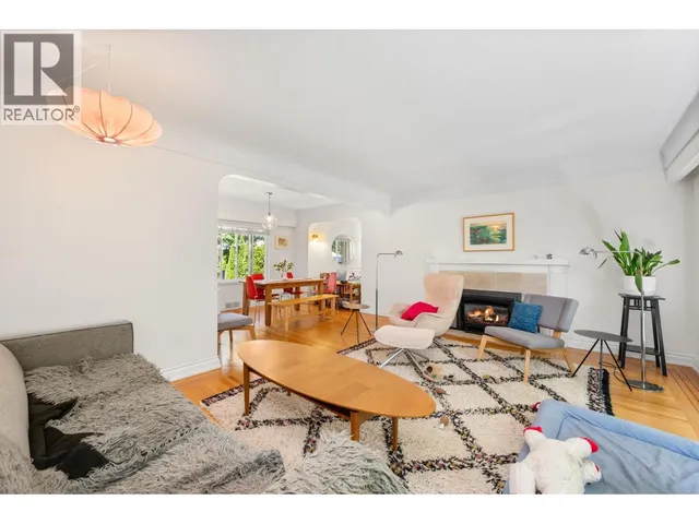 2323 23RD AVENUE, Vancouver 2