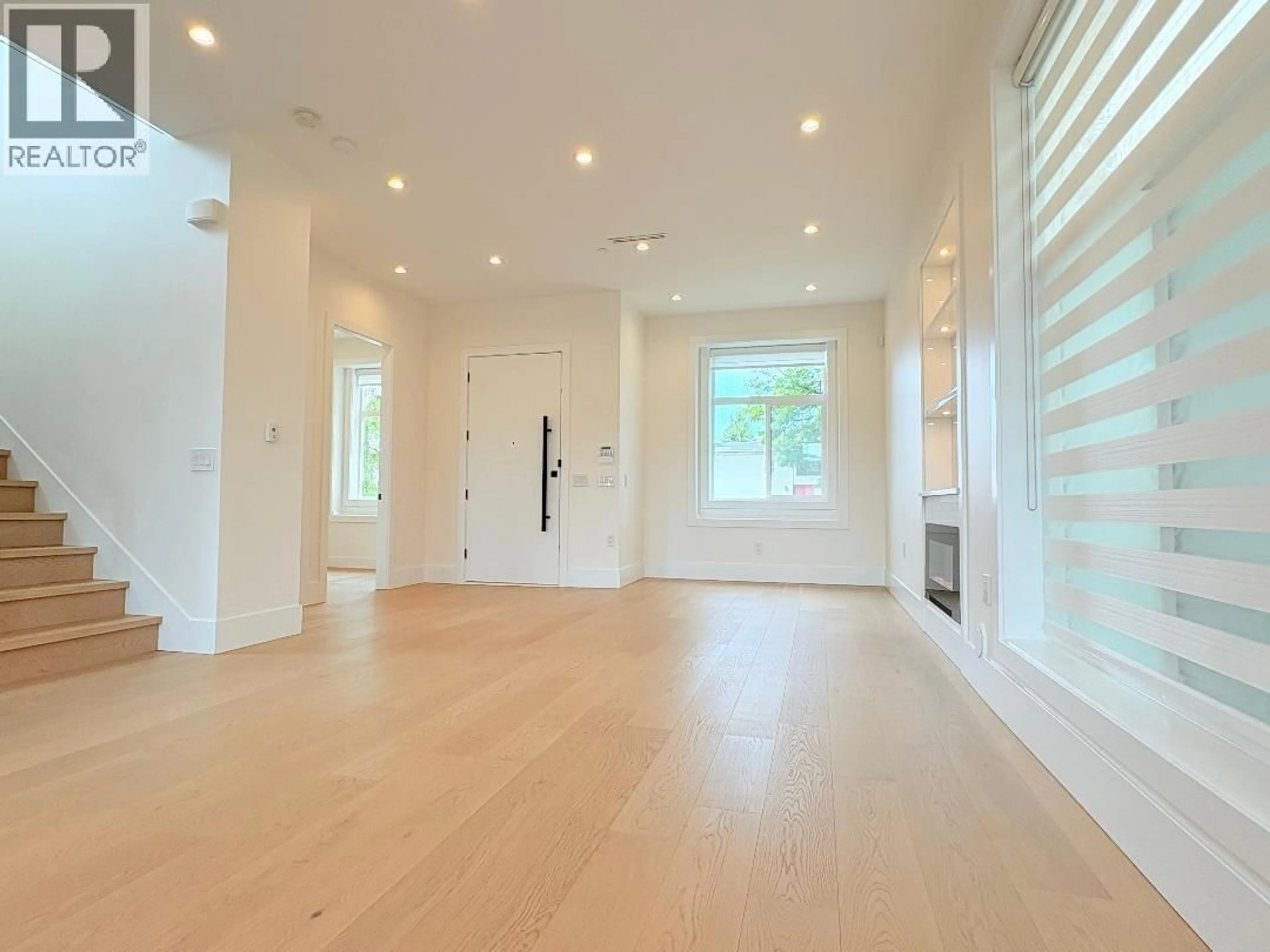 Unknown for 2026 32ND AVENUE, Vancouver British Columbia V5N3B8
