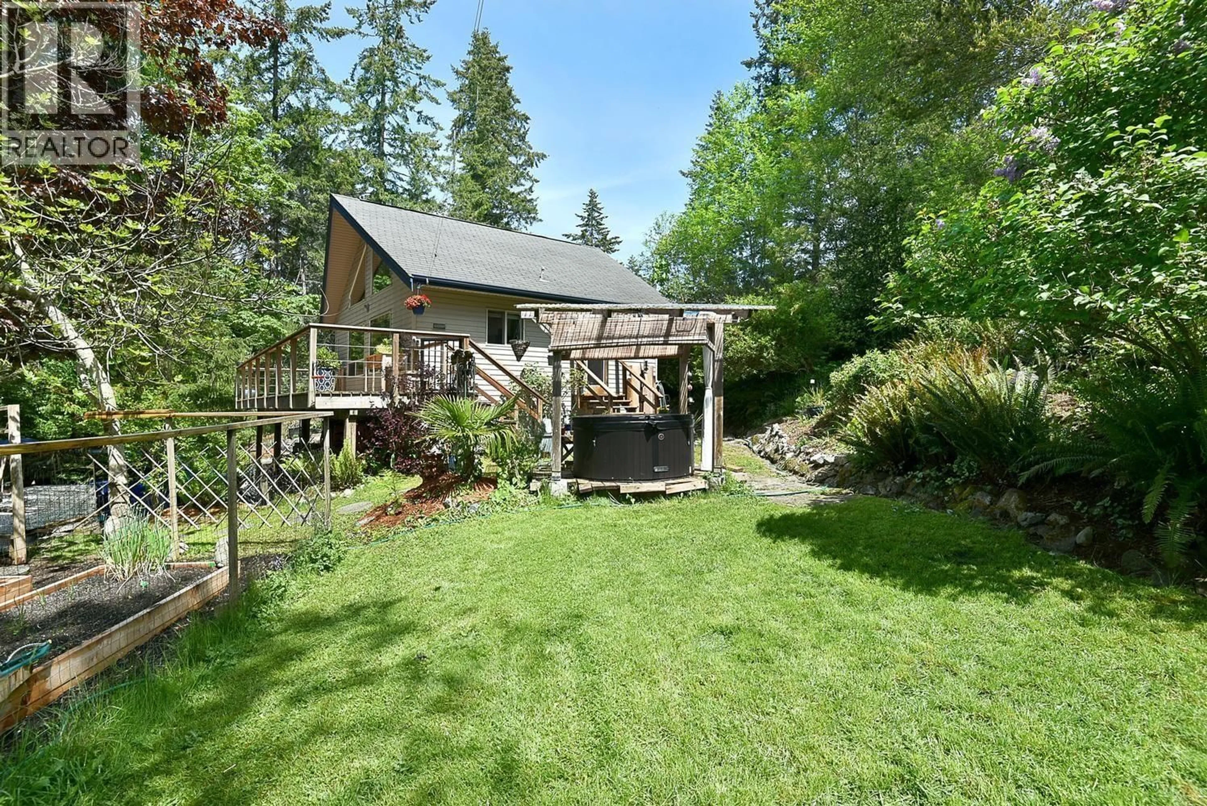 Unknown for 5794 TROUT LAKE ROAD, Halfmoon Bay British Columbia V7Z1H1