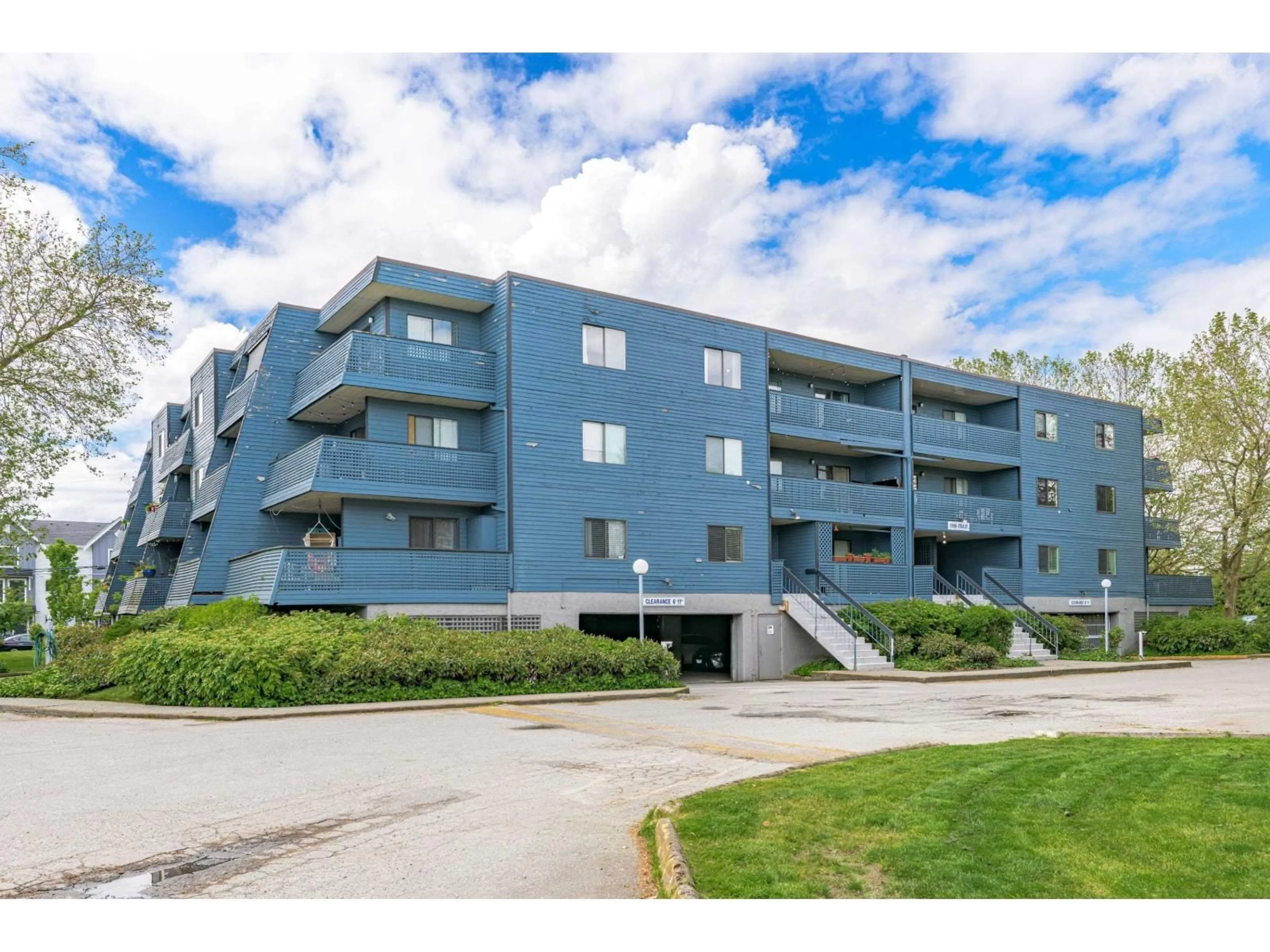 Unknown for 214 - 5906 176A STREET, Surrey British Columbia V3S4H7