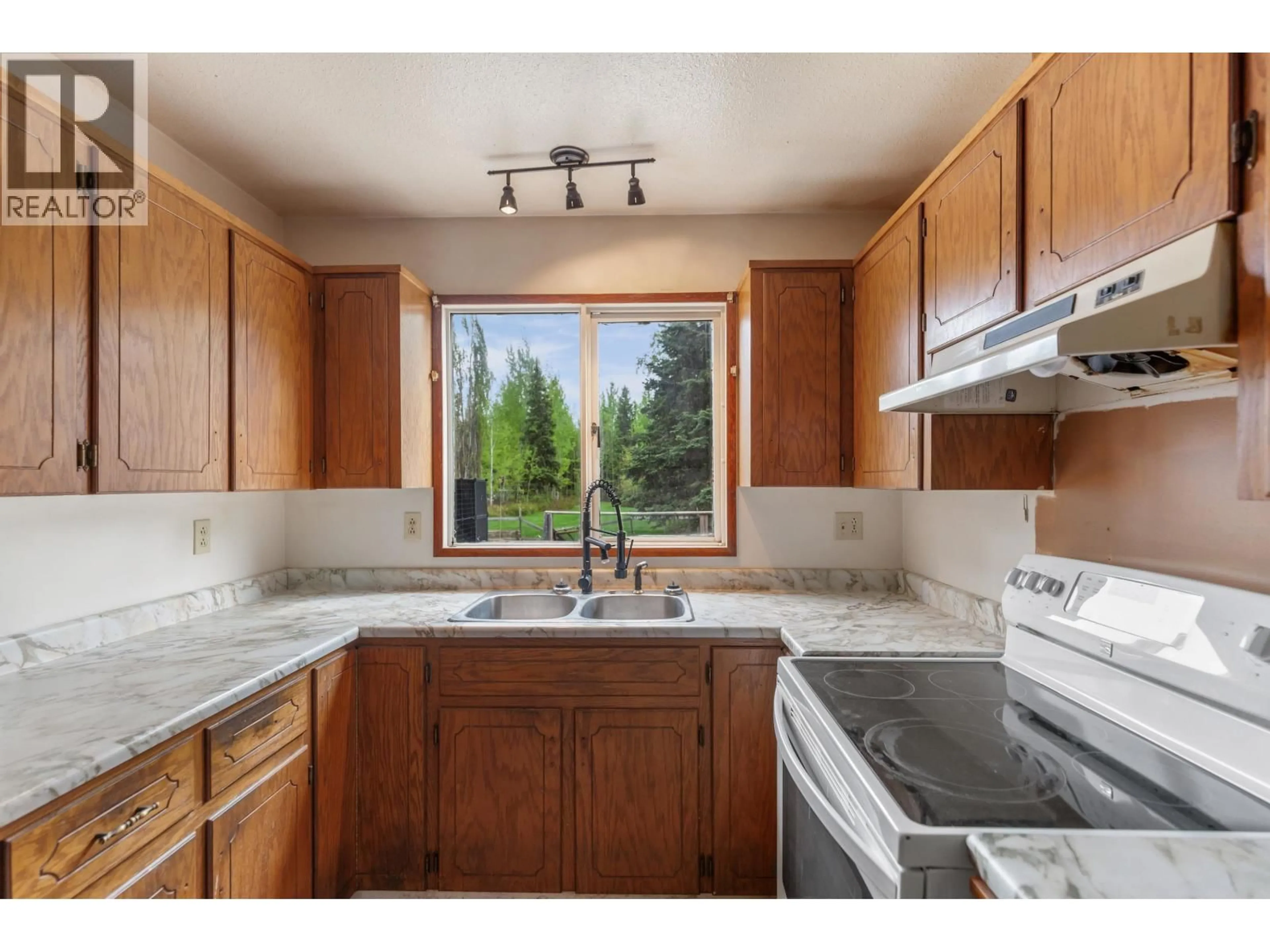 Standard kitchen, unknown for 5161 GRAVES ROAD, Prince George British Columbia V2N6E9
