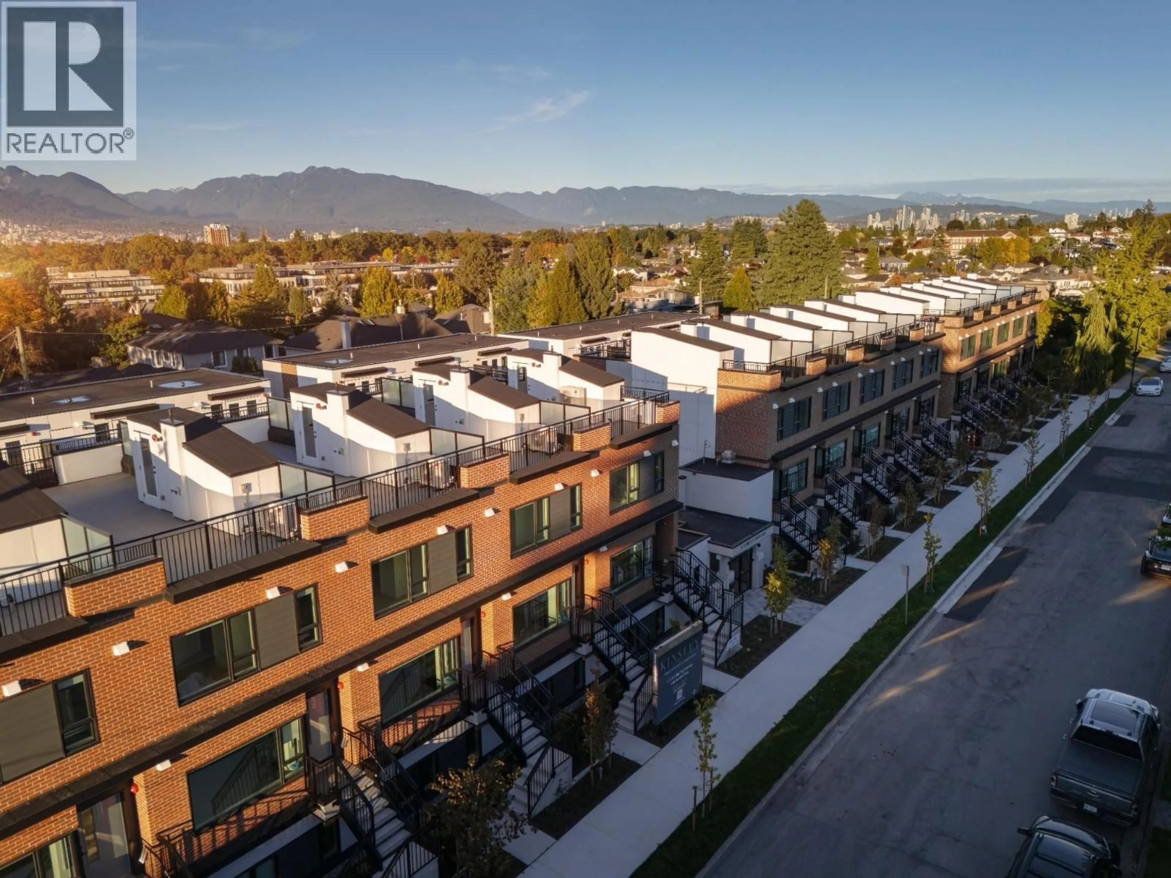 Unknown for 134 - 473 28TH AVENUE, Vancouver British Columbia V5Y0P2