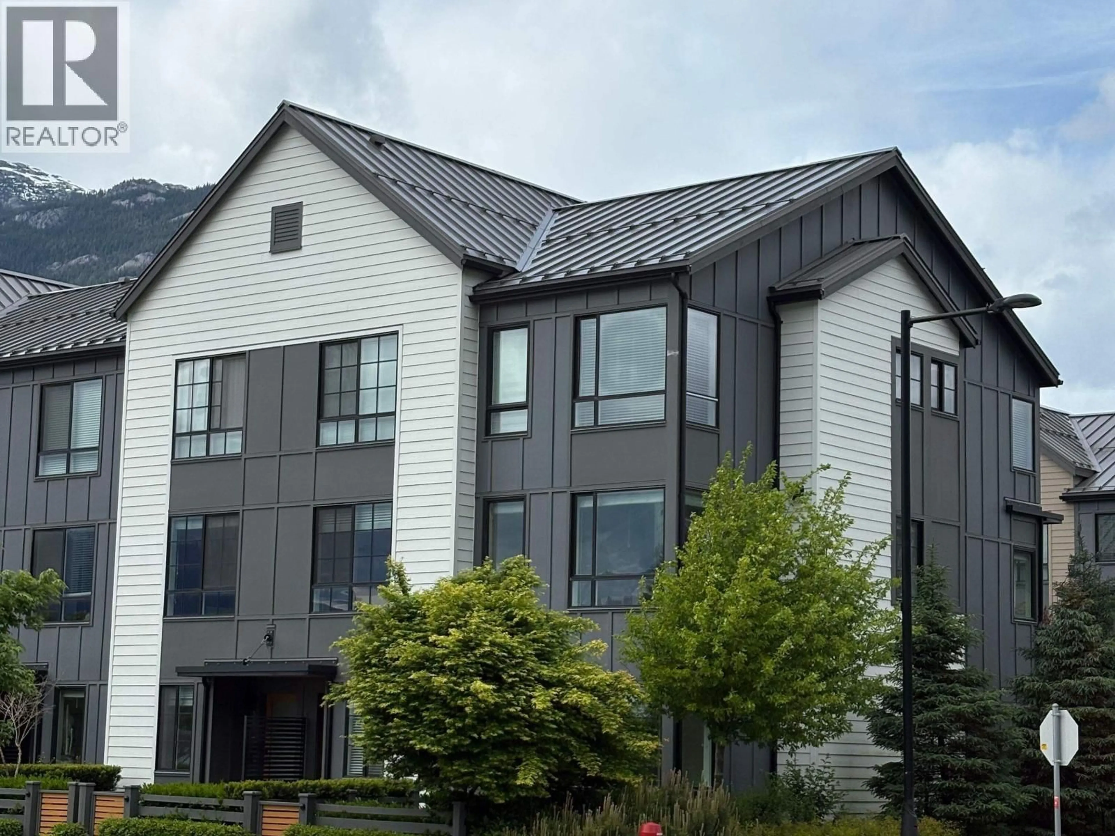 Unknown for 1348 HALYARD PLACE, Squamish British Columbia V8B2A1
