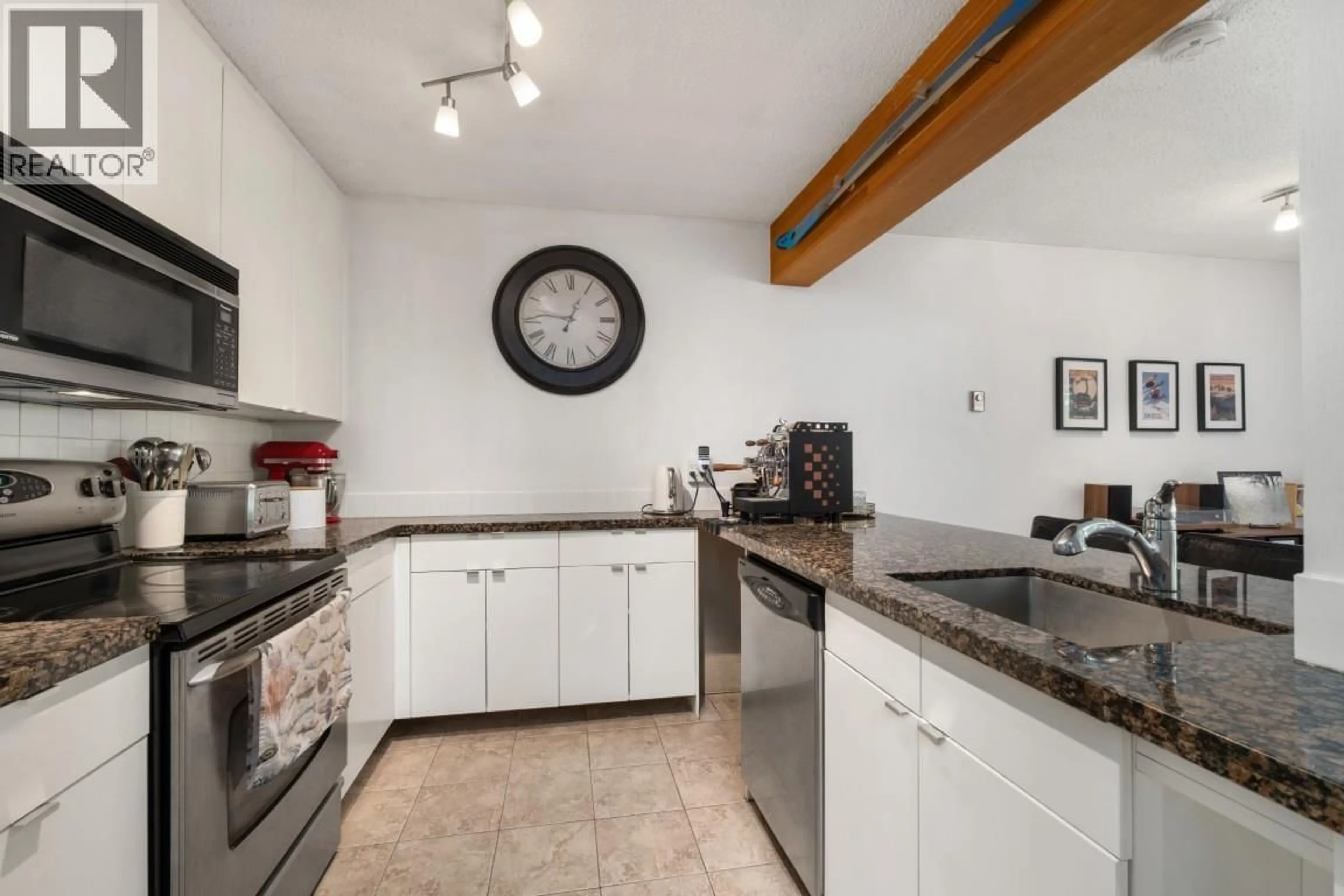 Unknown for 3 - 8138 CEDAR SPRINGS ROAD, Whistler British Columbia V8E0G2