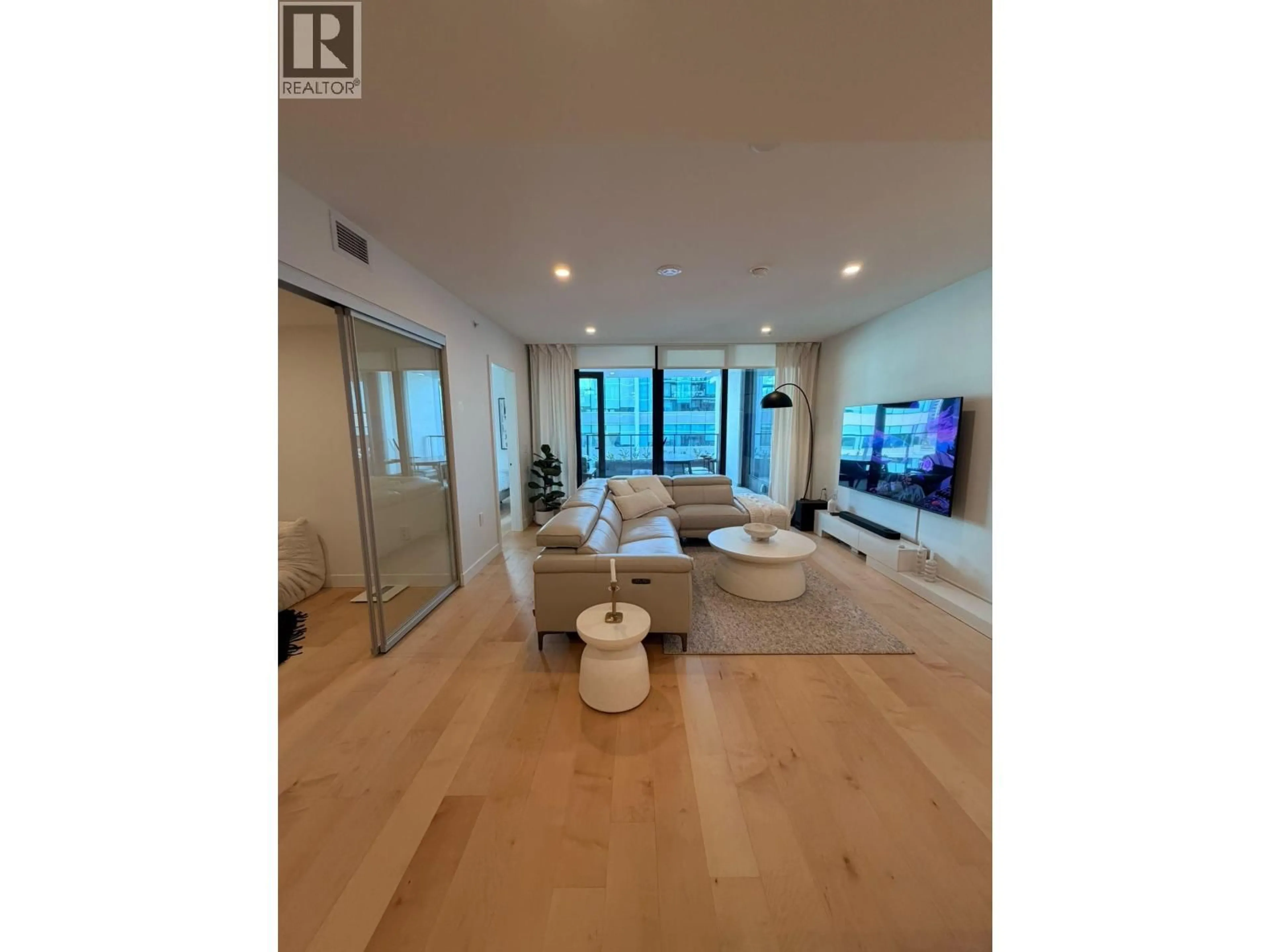 Unknown for 515 - 135 13TH STREET, North Vancouver British Columbia V7L0J8