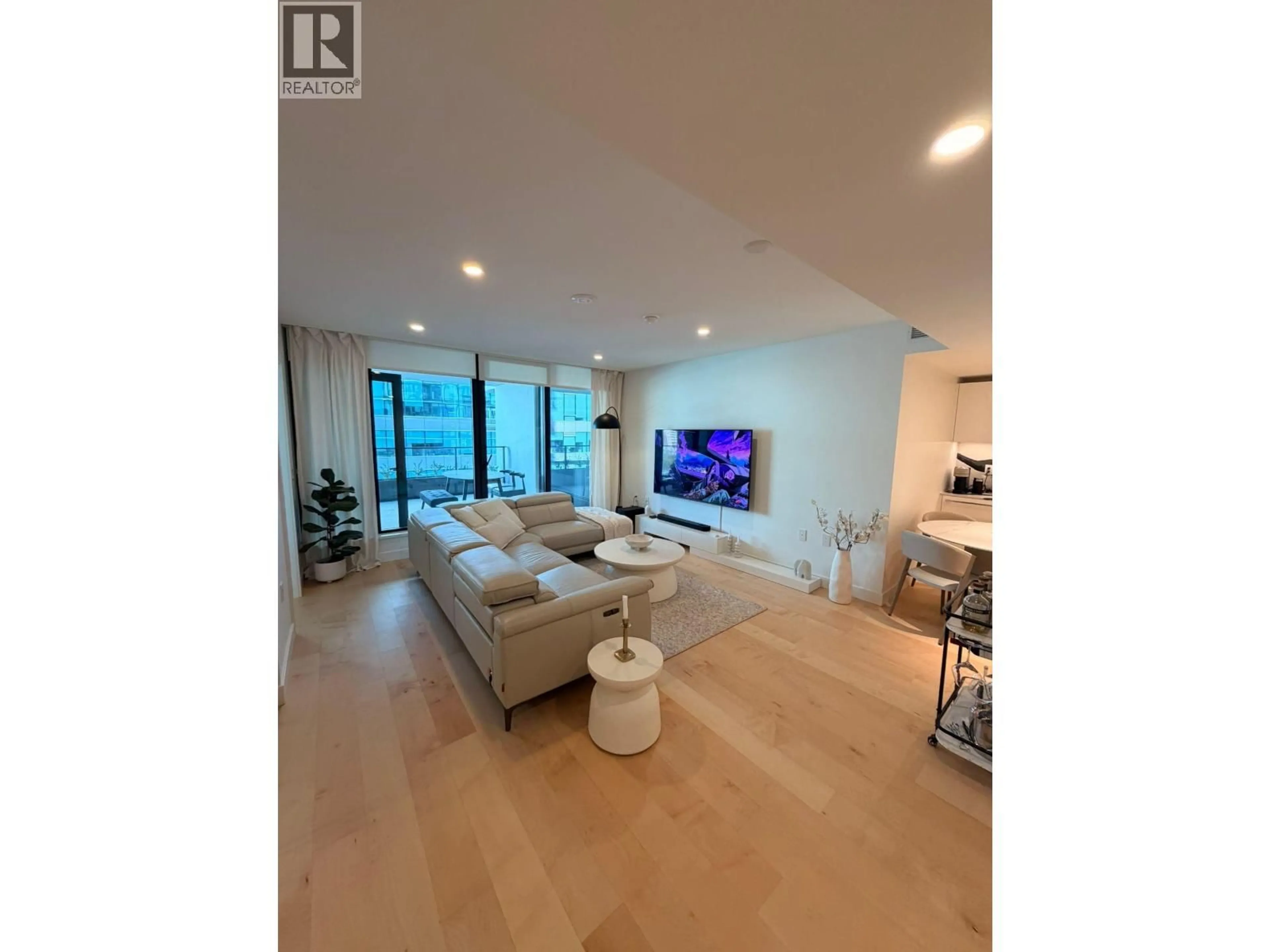 Unknown for 515 - 135 13TH STREET, North Vancouver British Columbia V7L0J8