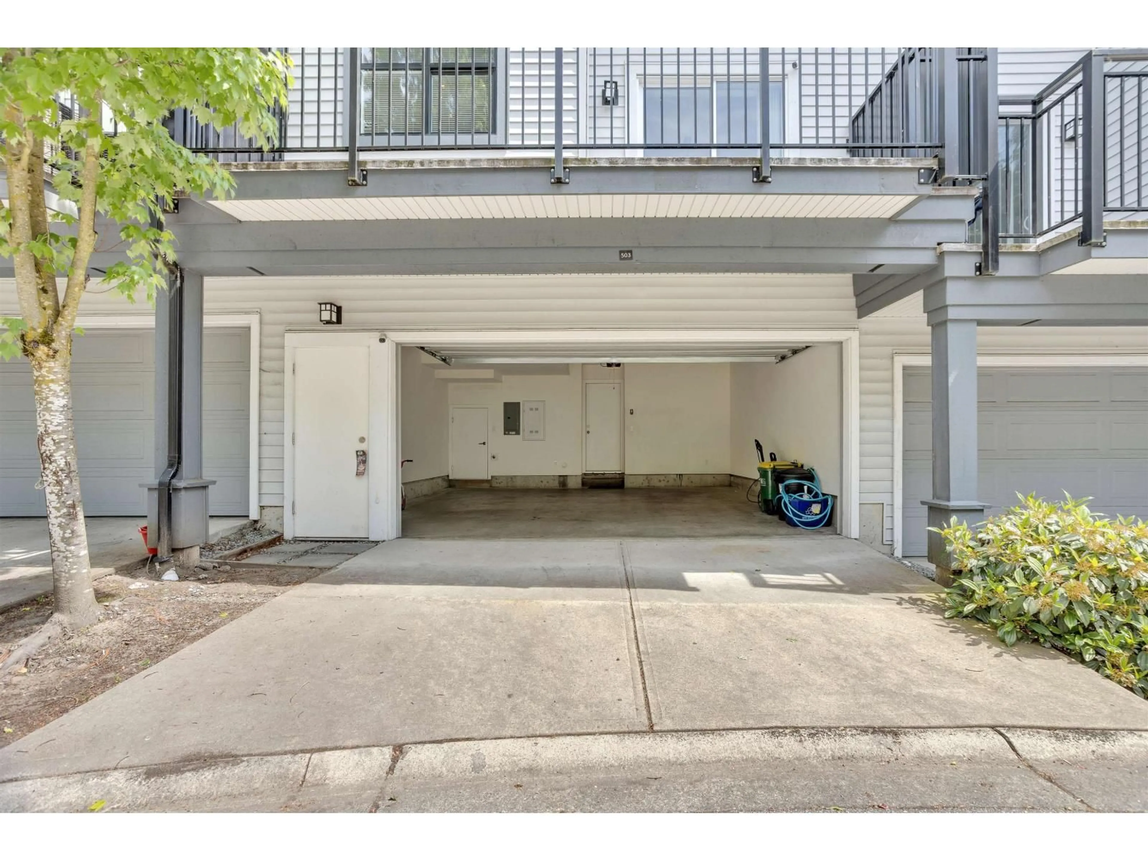 Indoor entryway for 503 - 16433 WATSON DRIVE, Surrey British Columbia V4N6R9