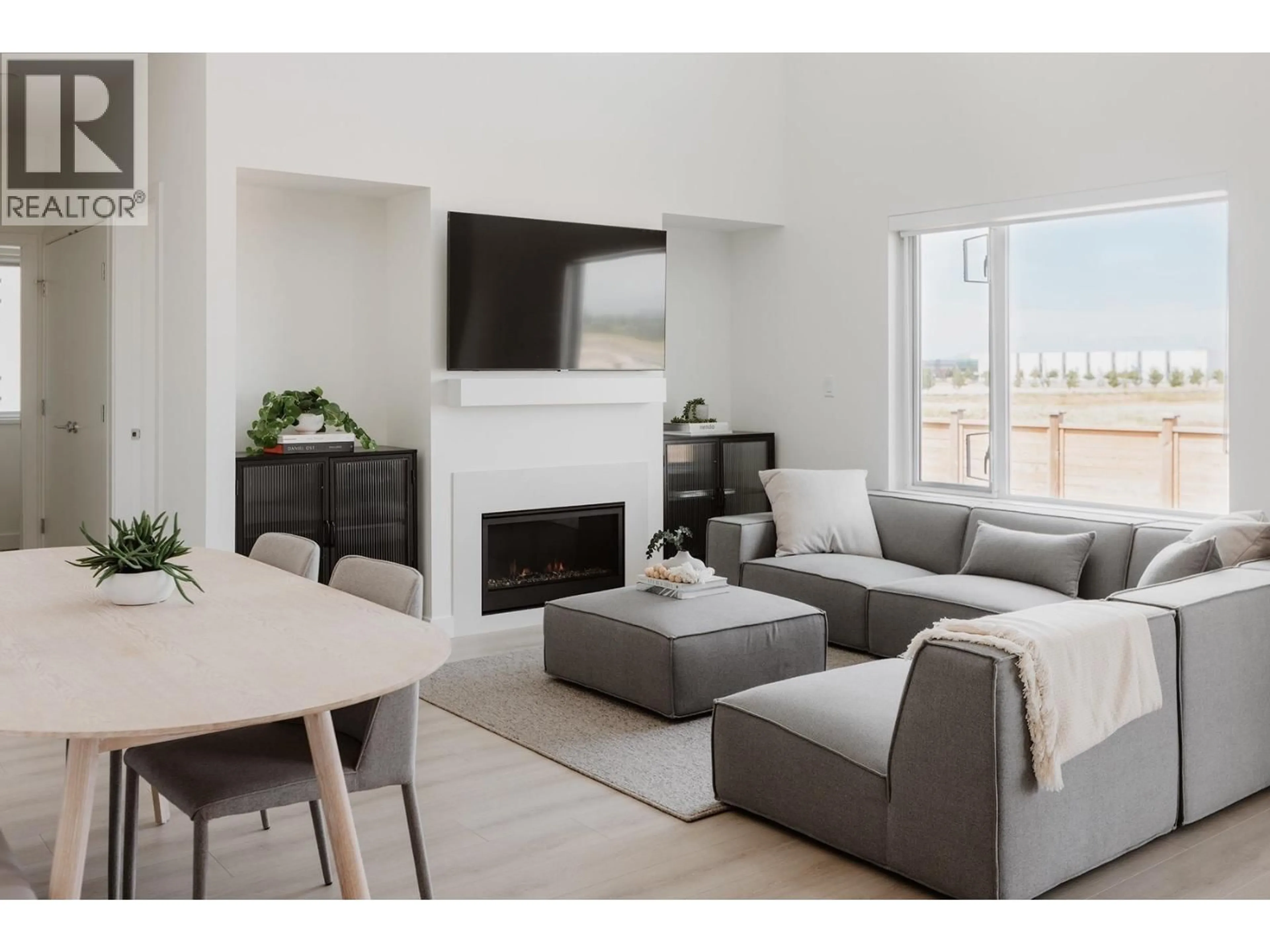 Living room with furniture, unknown for 4599 CATTAIL WAY, Tsawwassen British Columbia V4M0G8