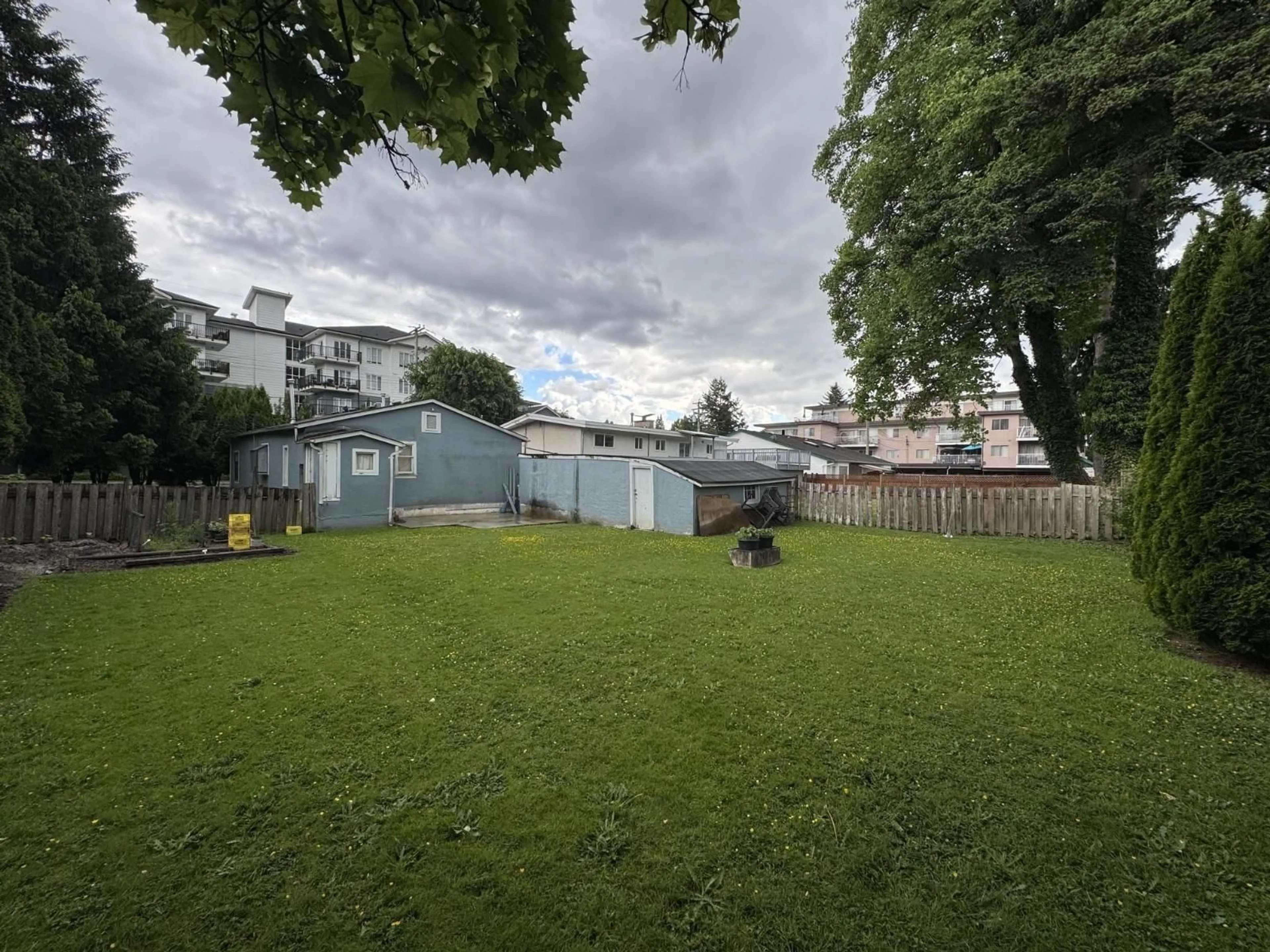 A pic from outside/outdoor area/front of a property/back of a property/a pic from drone, street for 46071 MELLARD AVENUE, Chilliwack British Columbia V2P2Y8