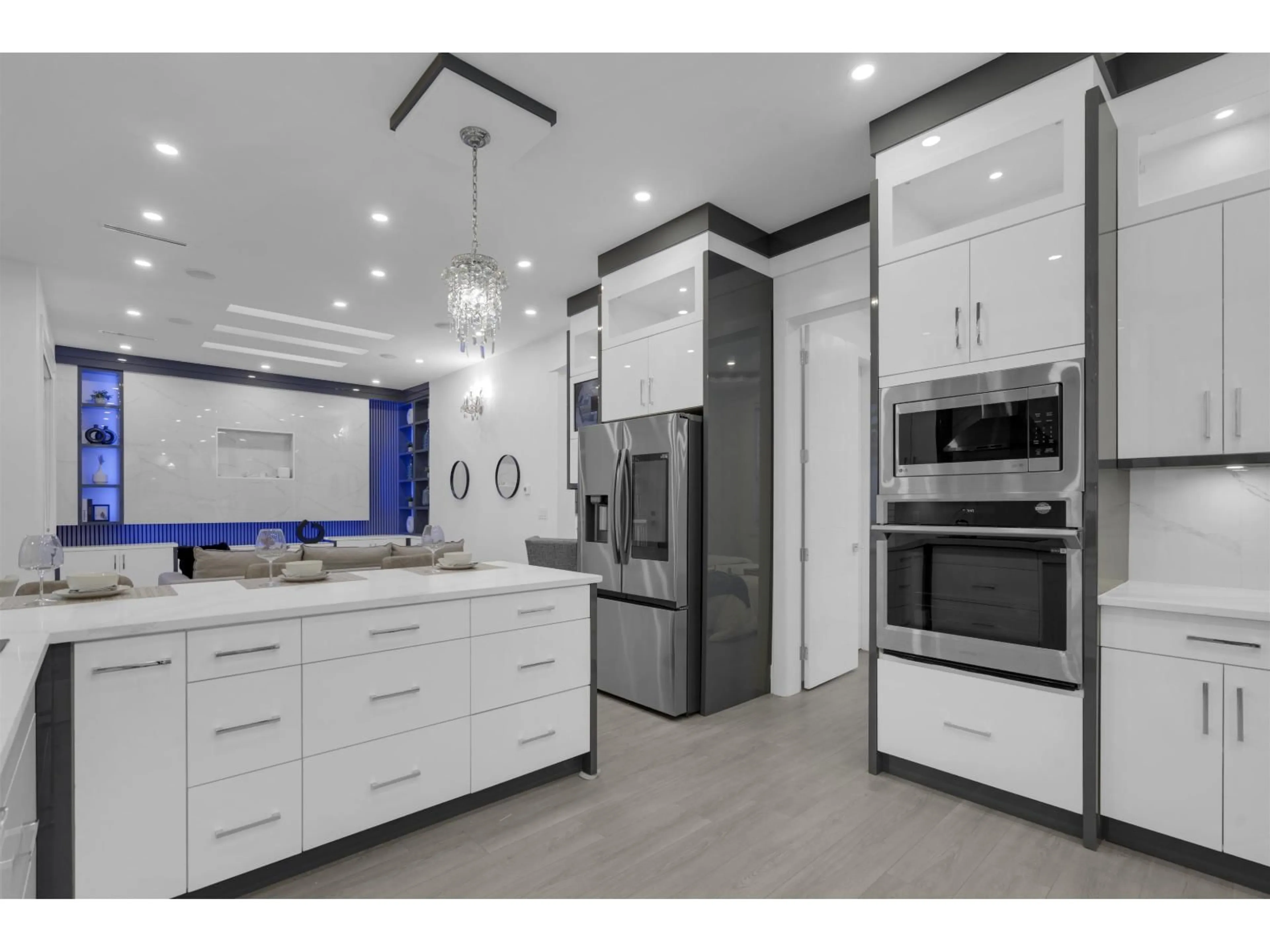 Contemporary kitchen, ceramic/tile floor for 9885 HUCKLEBERRY DRIVE, Surrey British Columbia V4N6T4