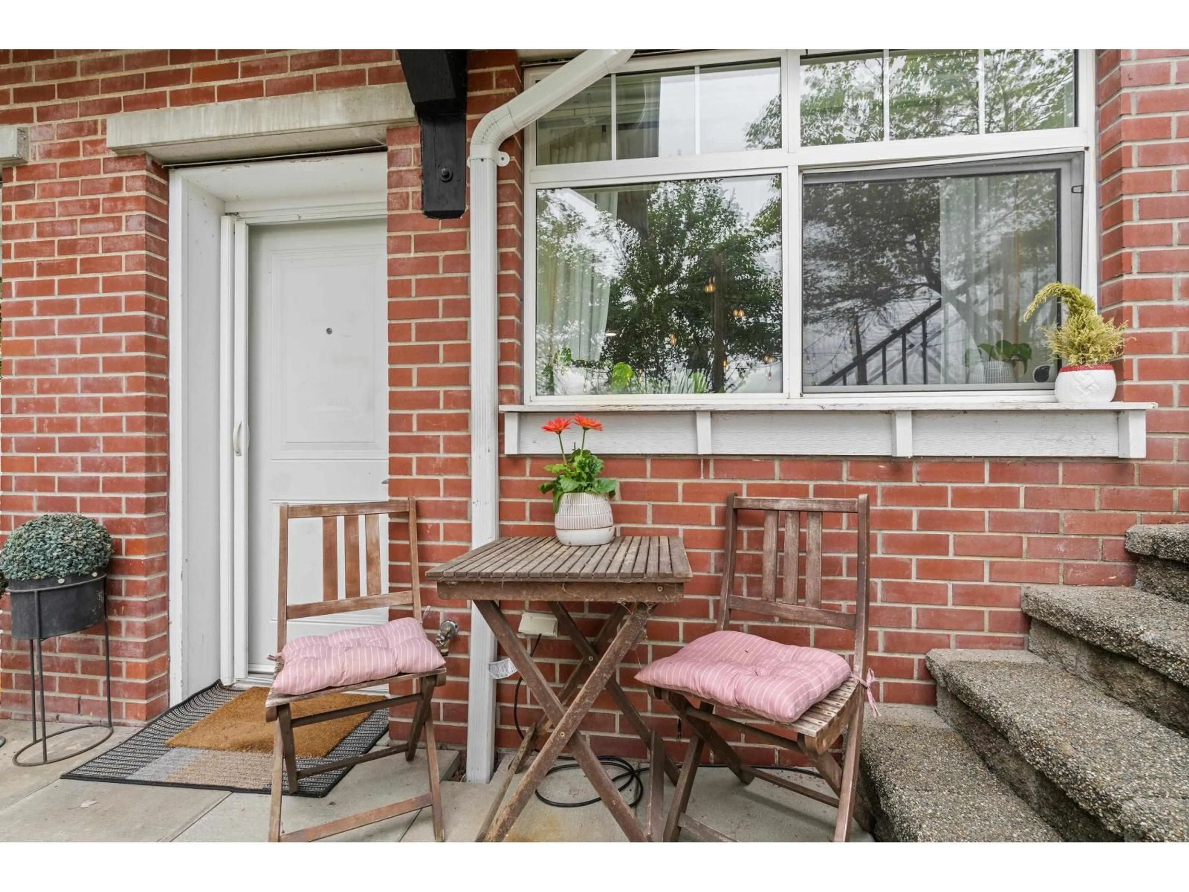 Patio, street for 27 - 19551 66 AVENUE, Surrey British Columbia V4N0Z5