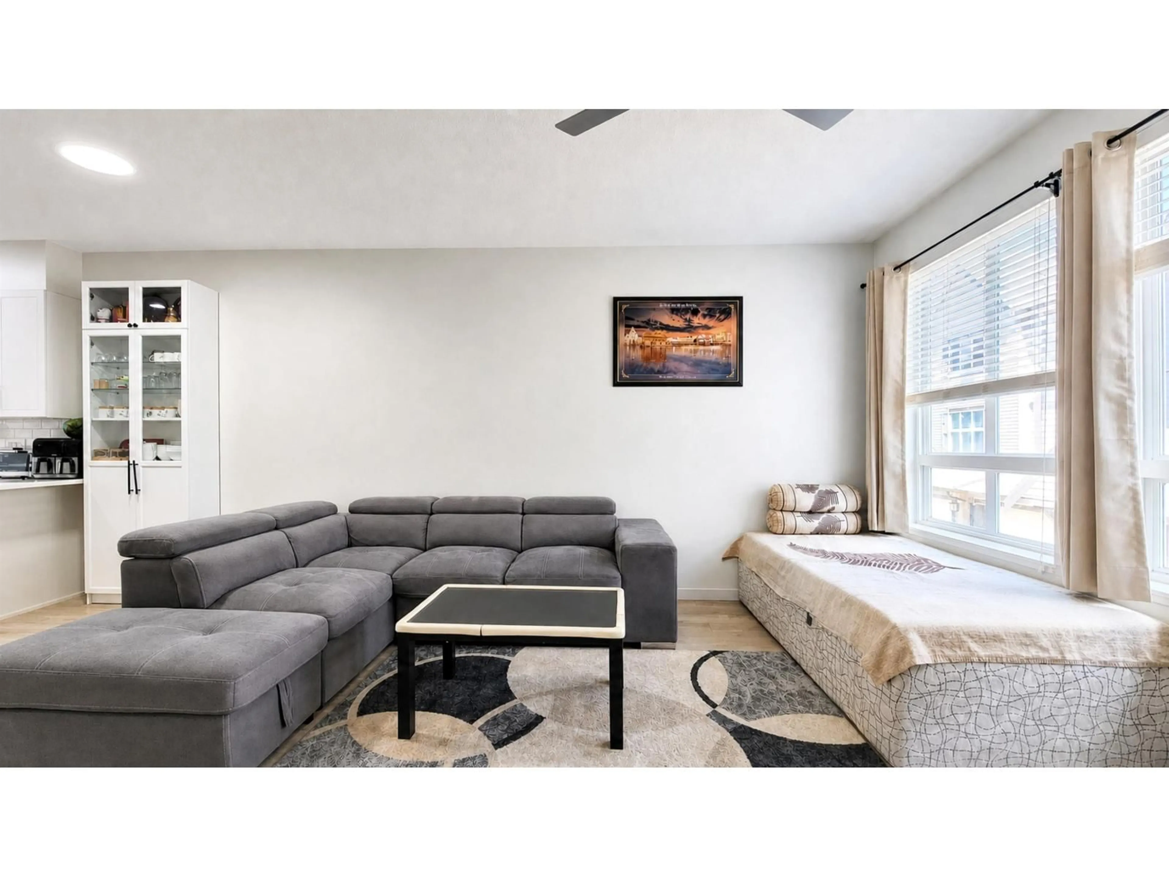 Living room with furniture, unknown for 35 - 14555 68 AVENUE, Surrey British Columbia V3S2A8