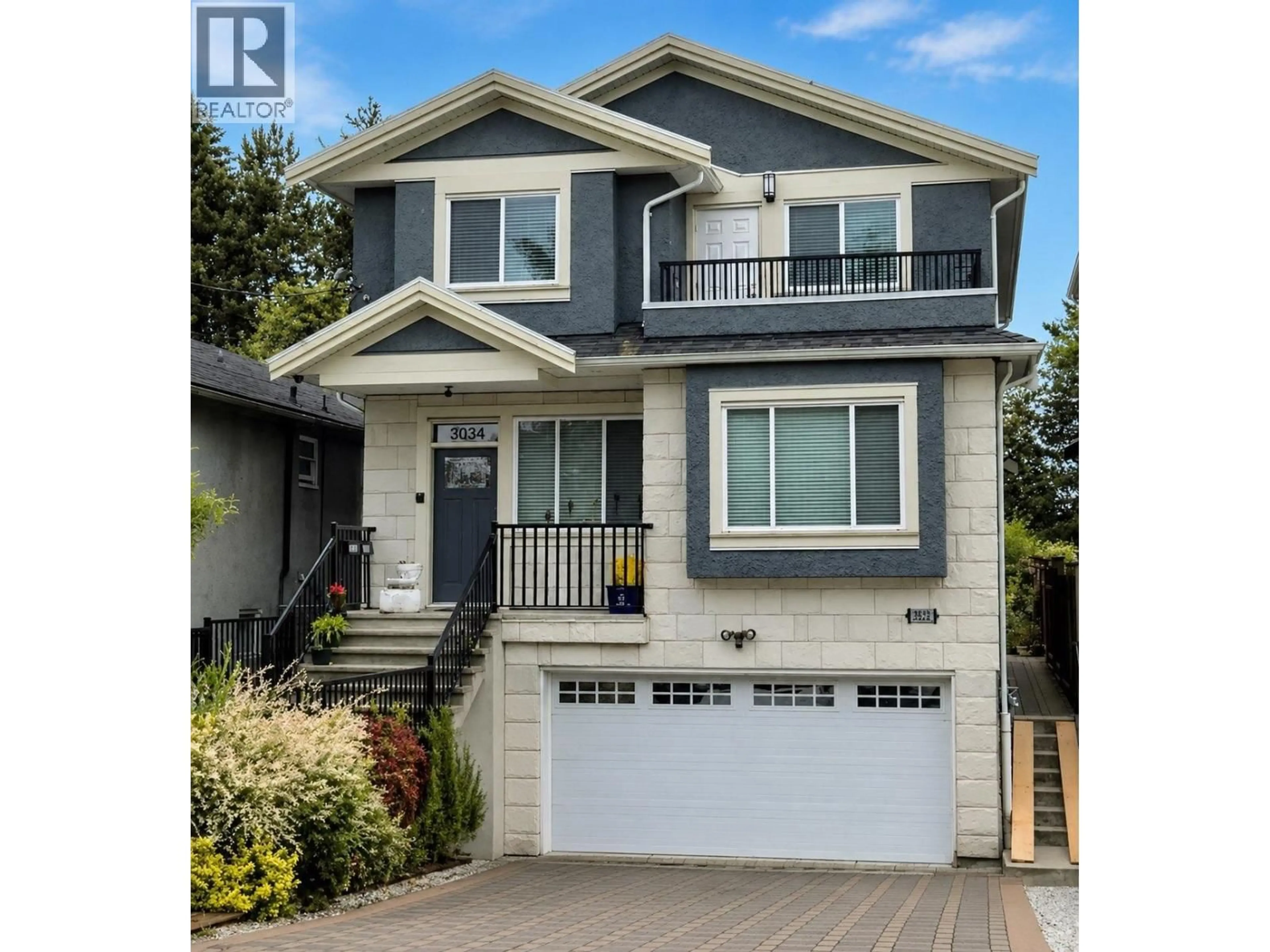 Home with vinyl exterior material, street for 3034 KINGS AVENUE, Vancouver British Columbia V5R4T2