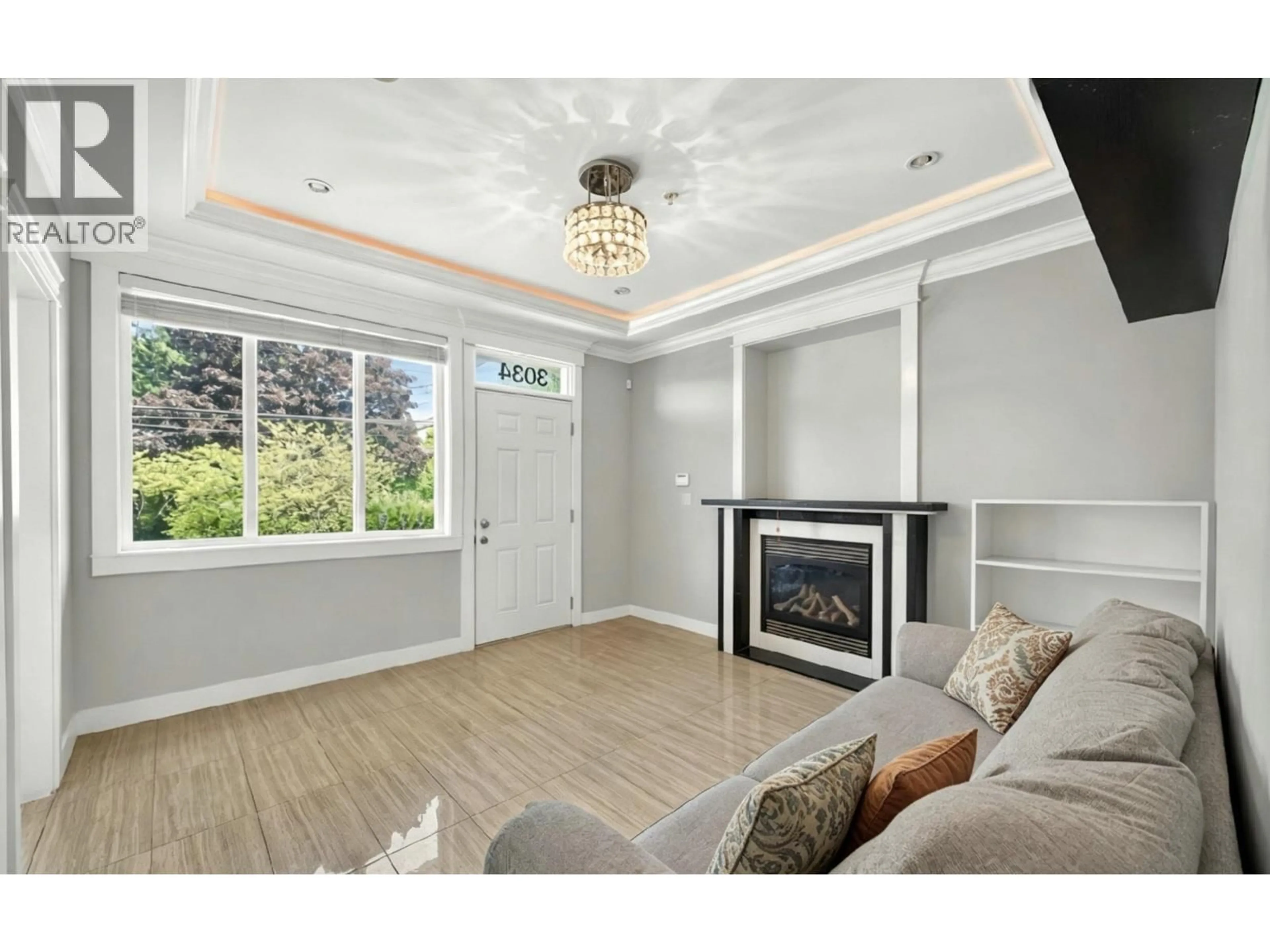 Living room with furniture, unknown for 3034 KINGS AVENUE, Vancouver British Columbia V5R4T2