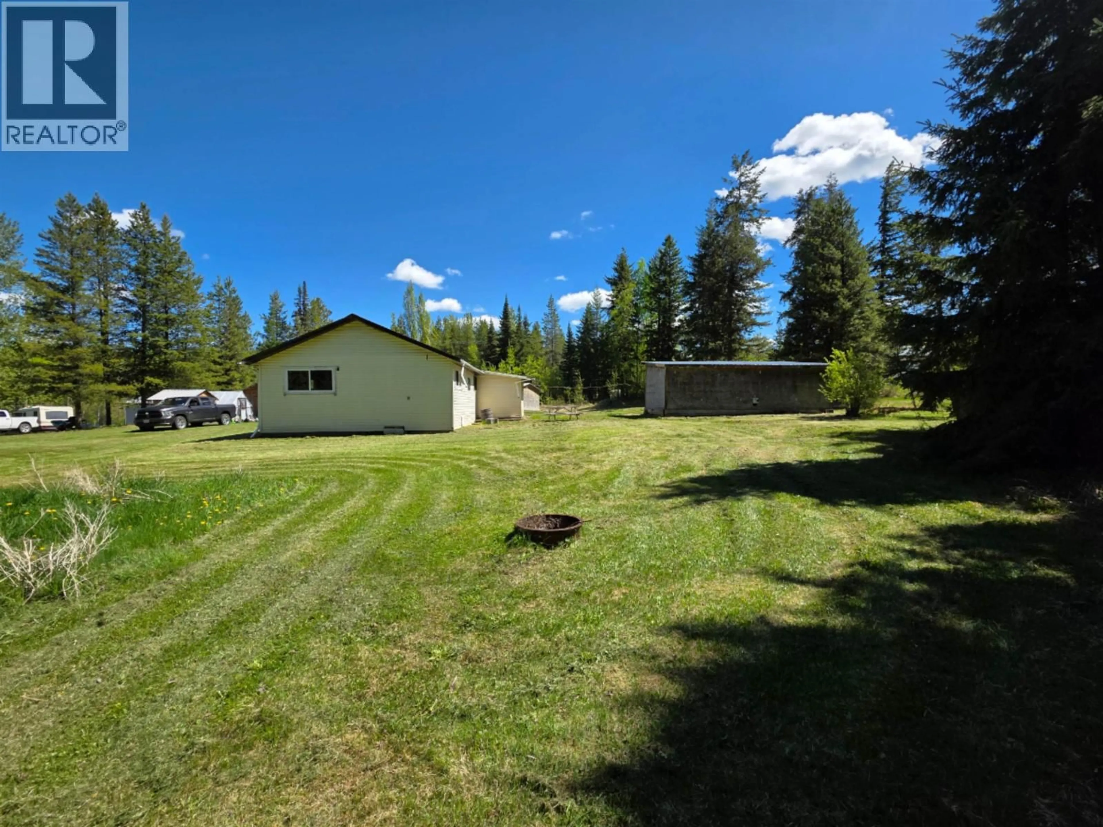 A pic from outside/outdoor area/front of a property/back of a property/a pic from drone, unknown for 3949 SCHEMENAUR ROAD, Quesnel British Columbia V2J6V1