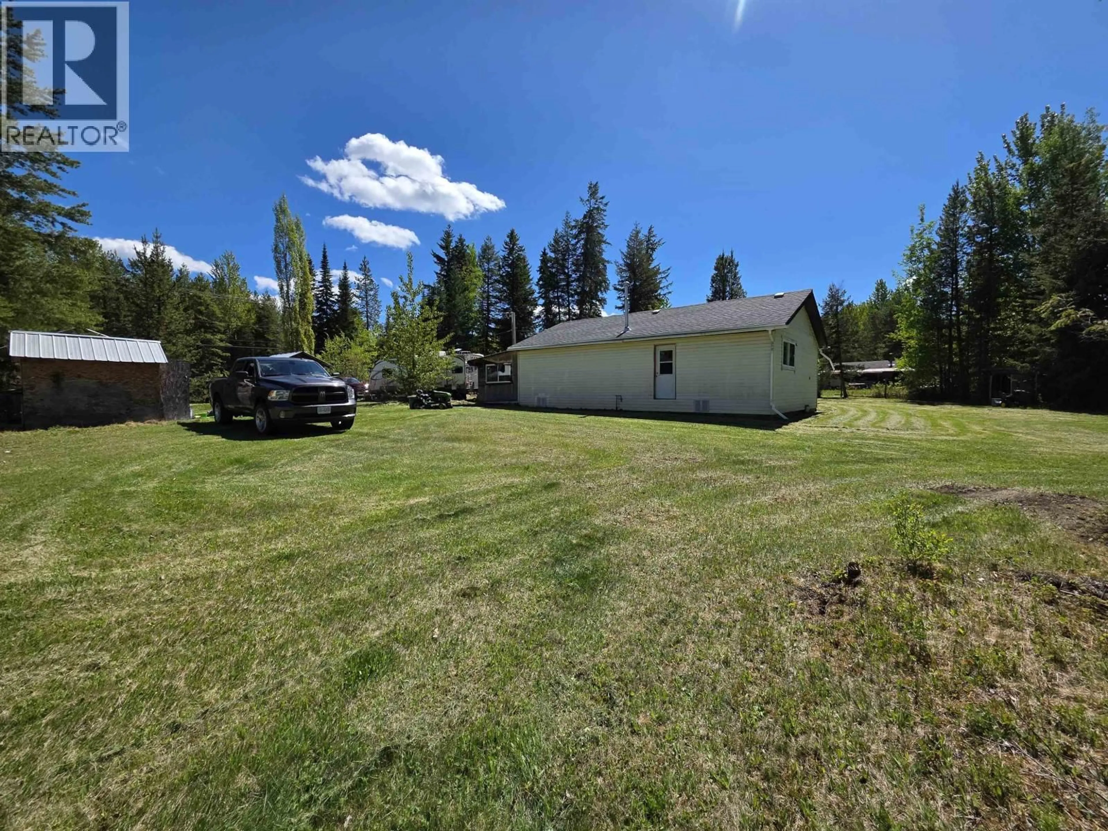 A pic from outside/outdoor area/front of a property/back of a property/a pic from drone, unknown for 3949 SCHEMENAUR ROAD, Quesnel British Columbia V2J6V1