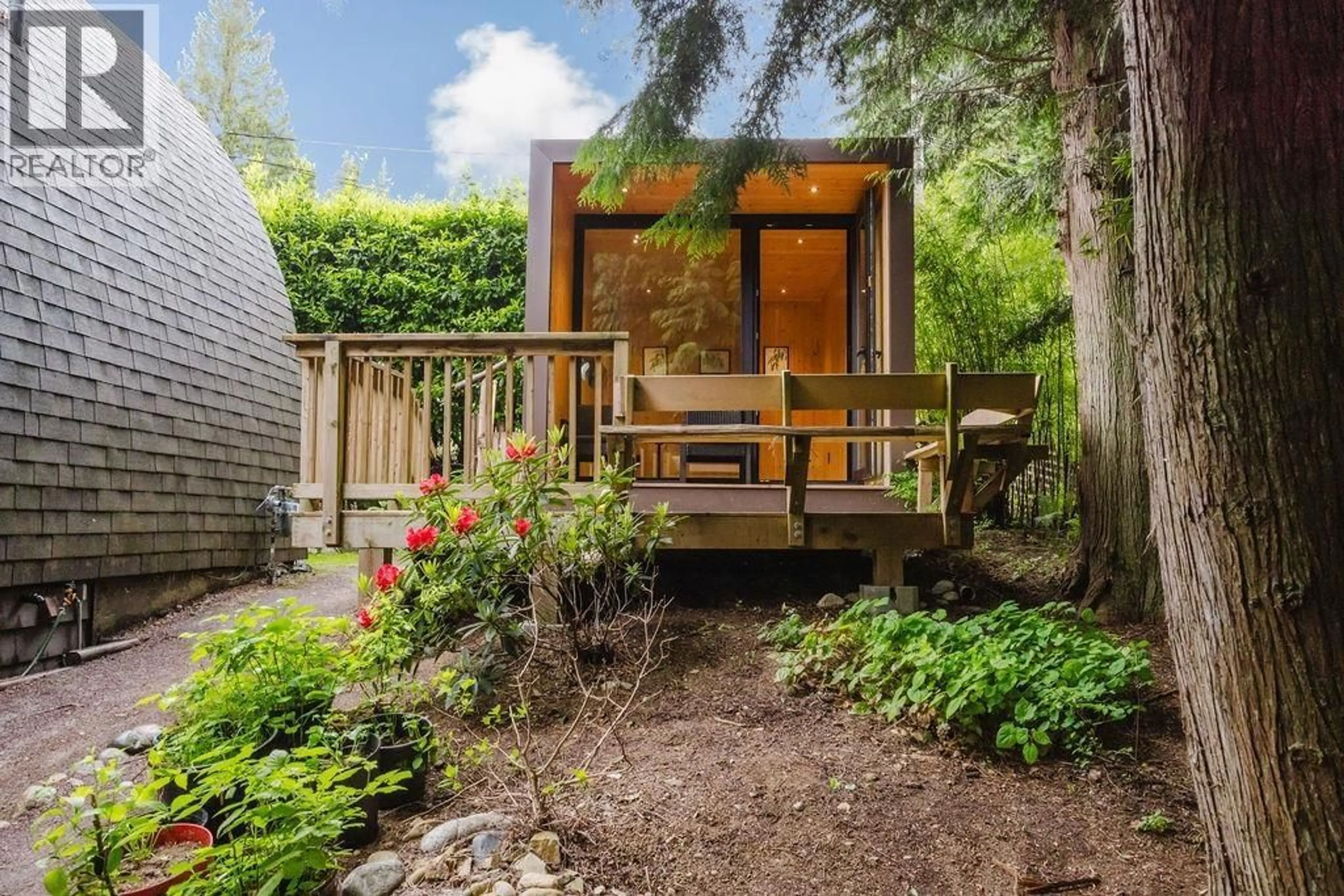 Shed for 2829 LOWER ROAD, Roberts Creek British Columbia V0N2W4