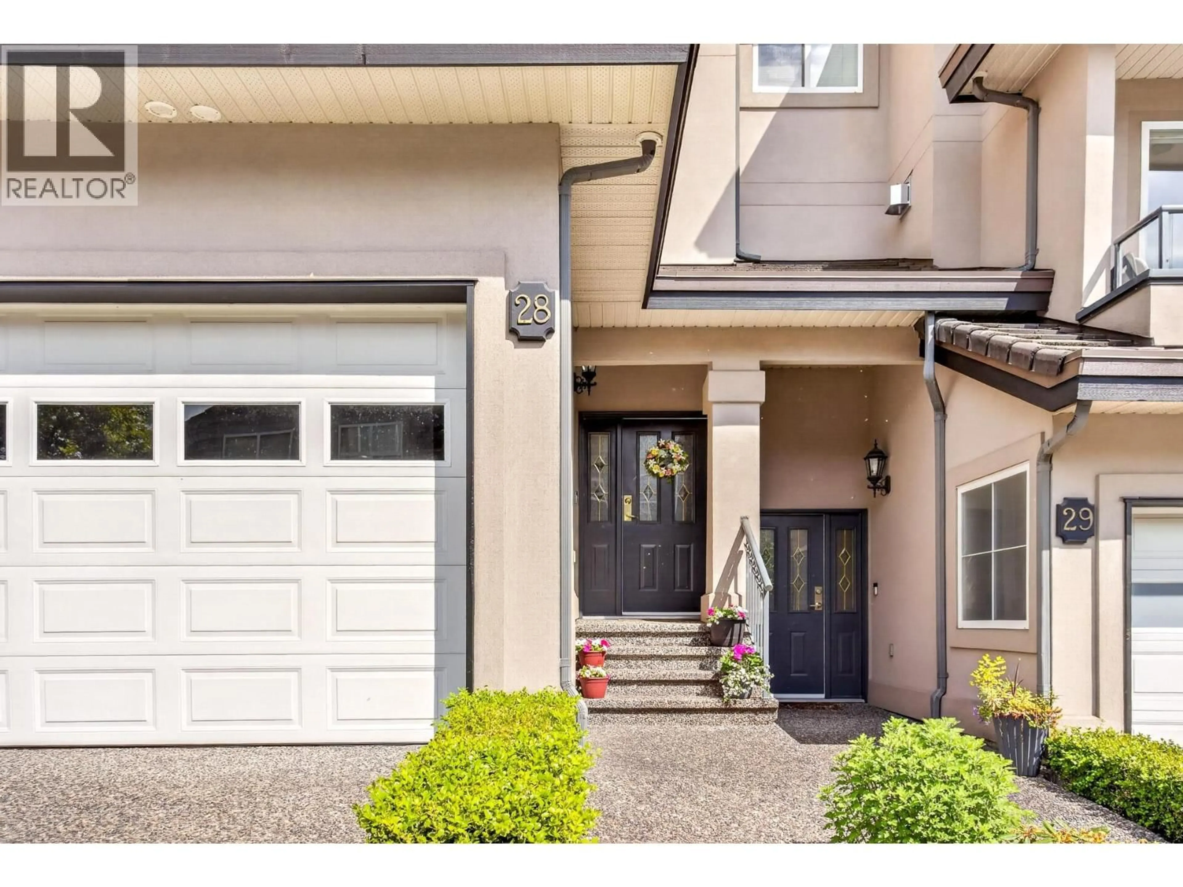 Indoor entryway for 28 - 678 CITADEL DRIVE, Port Coquitlam British Columbia V3C6M7