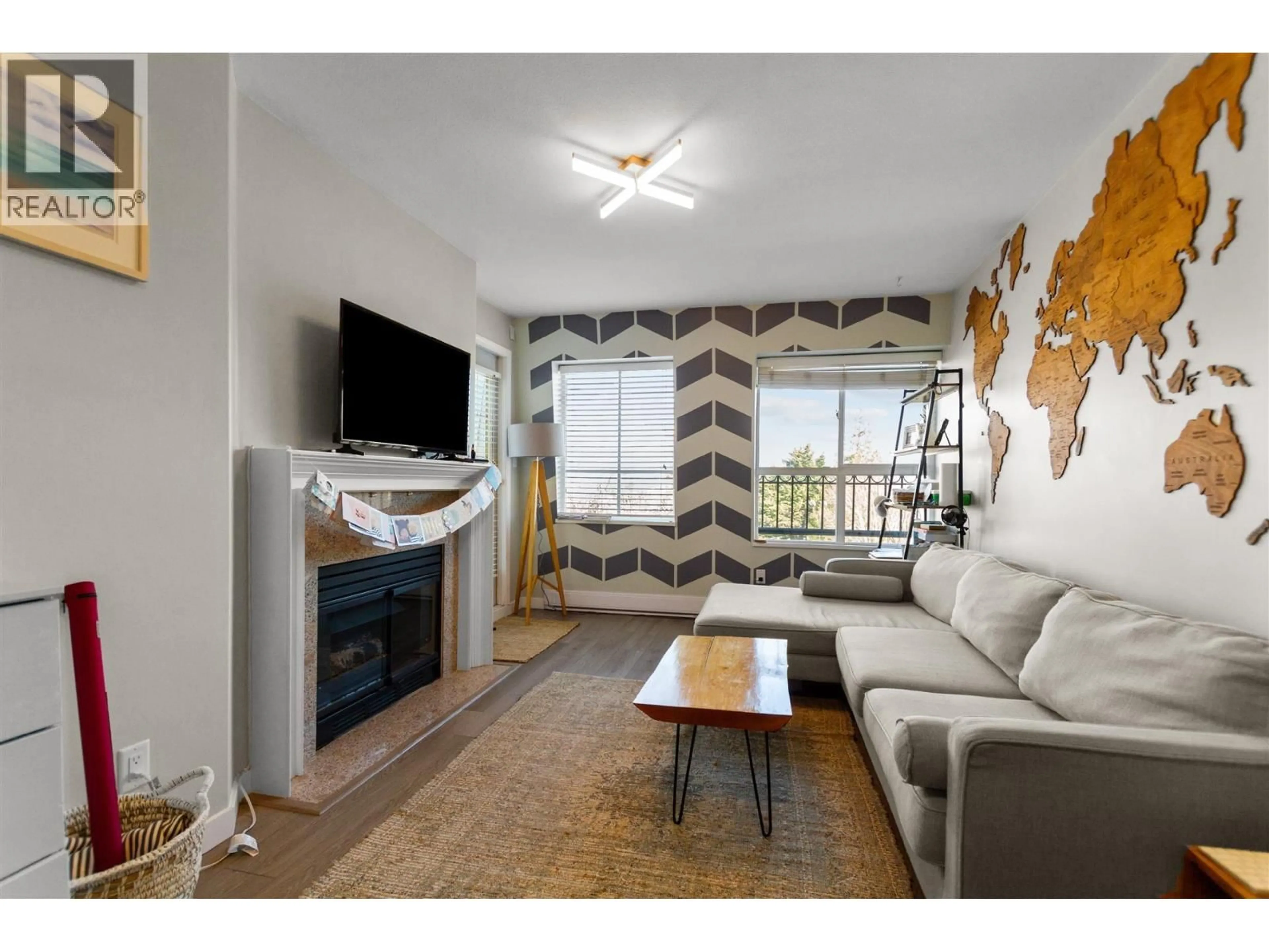 Living room with furniture, unknown for PH414 - 488 KINGSWAY, Vancouver British Columbia V5T3J9