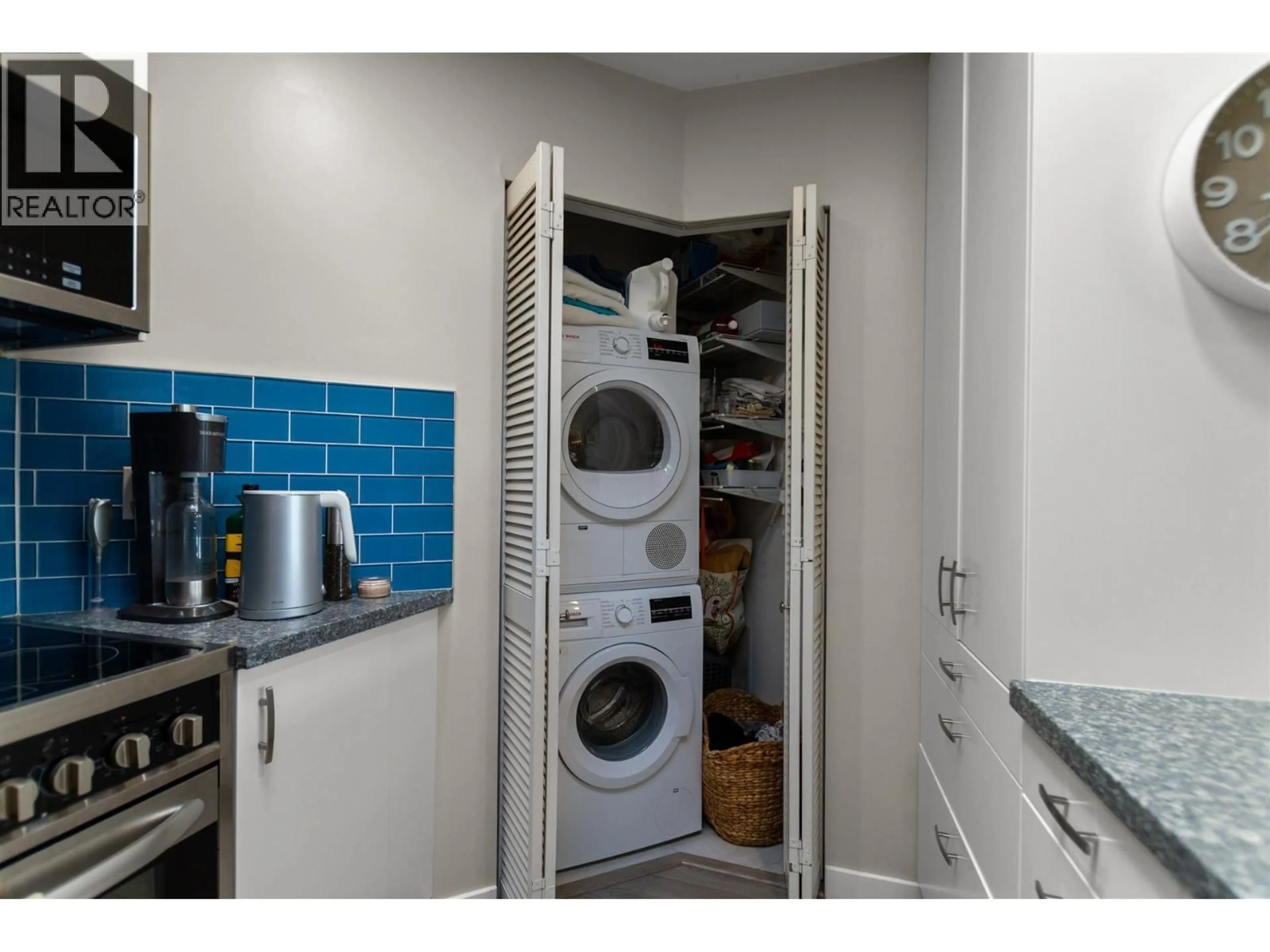 Unknown for PH414 - 488 KINGSWAY, Vancouver British Columbia V5T3J9