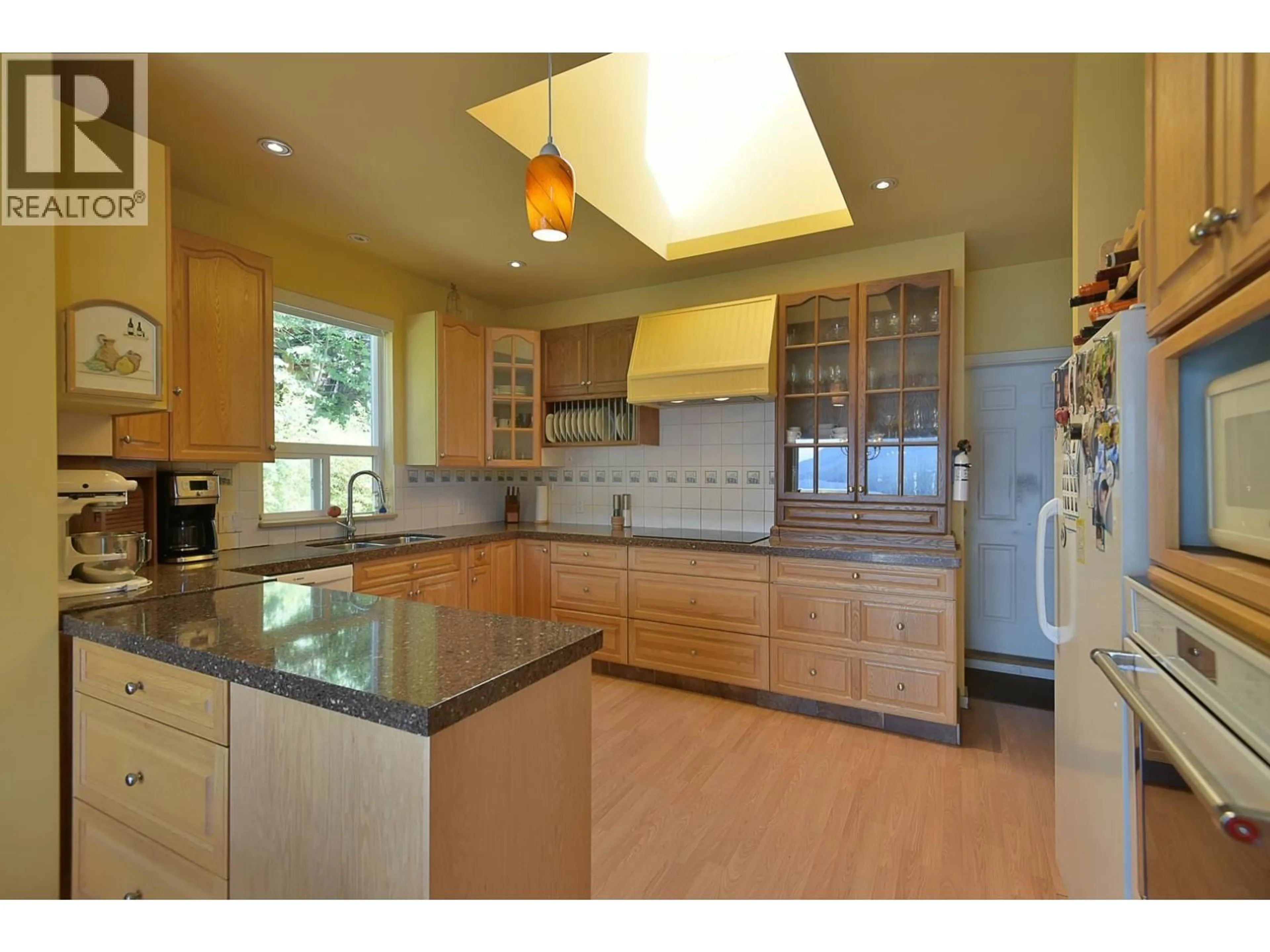Unknown for 5870 SKOOKUMCHUK ROAD, Sechelt British Columbia V7Z0P3