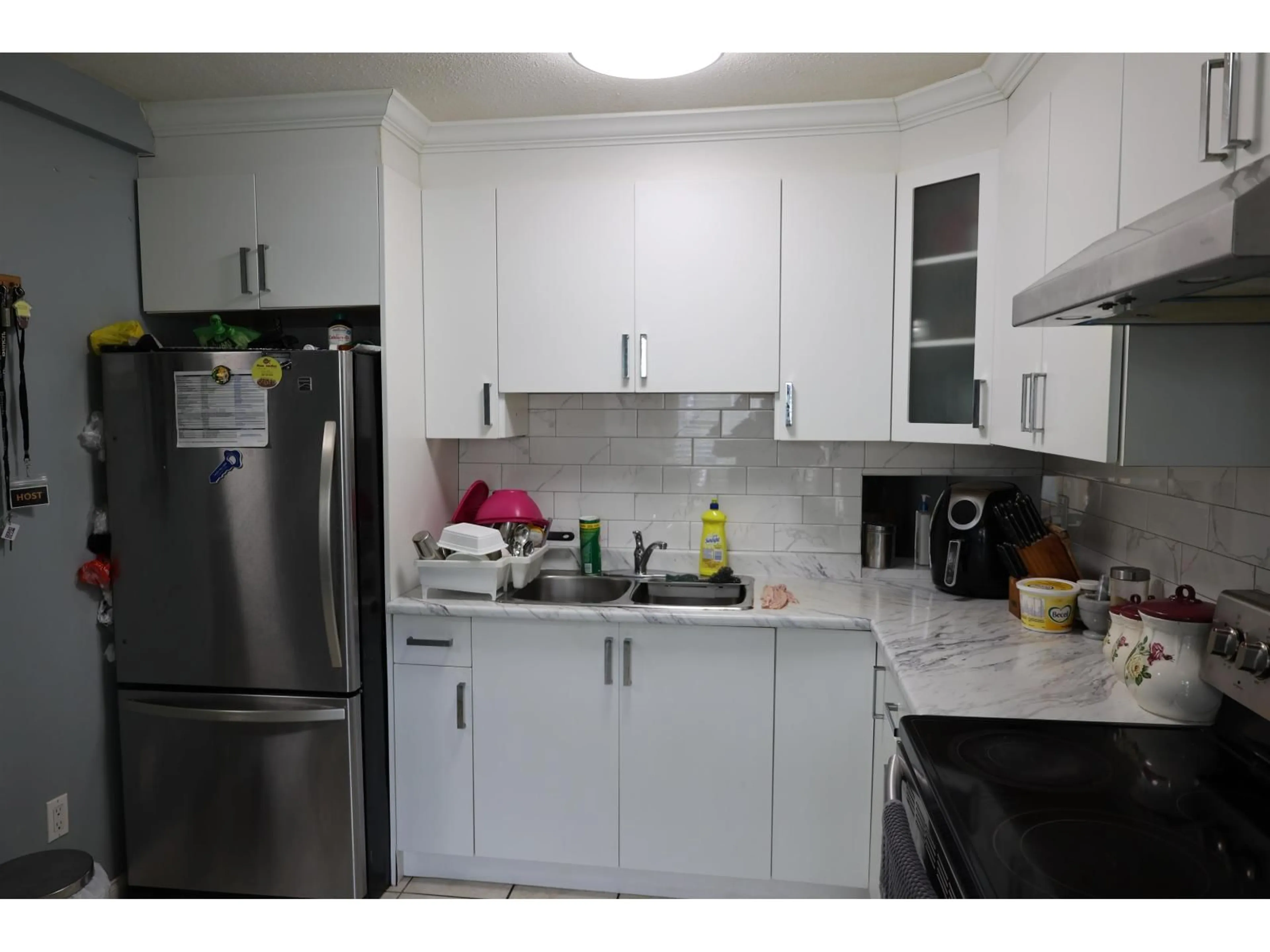 Standard kitchen, unknown for 20 - 3075 TRETHEWEY STREET, Abbotsford British Columbia V2T3R4