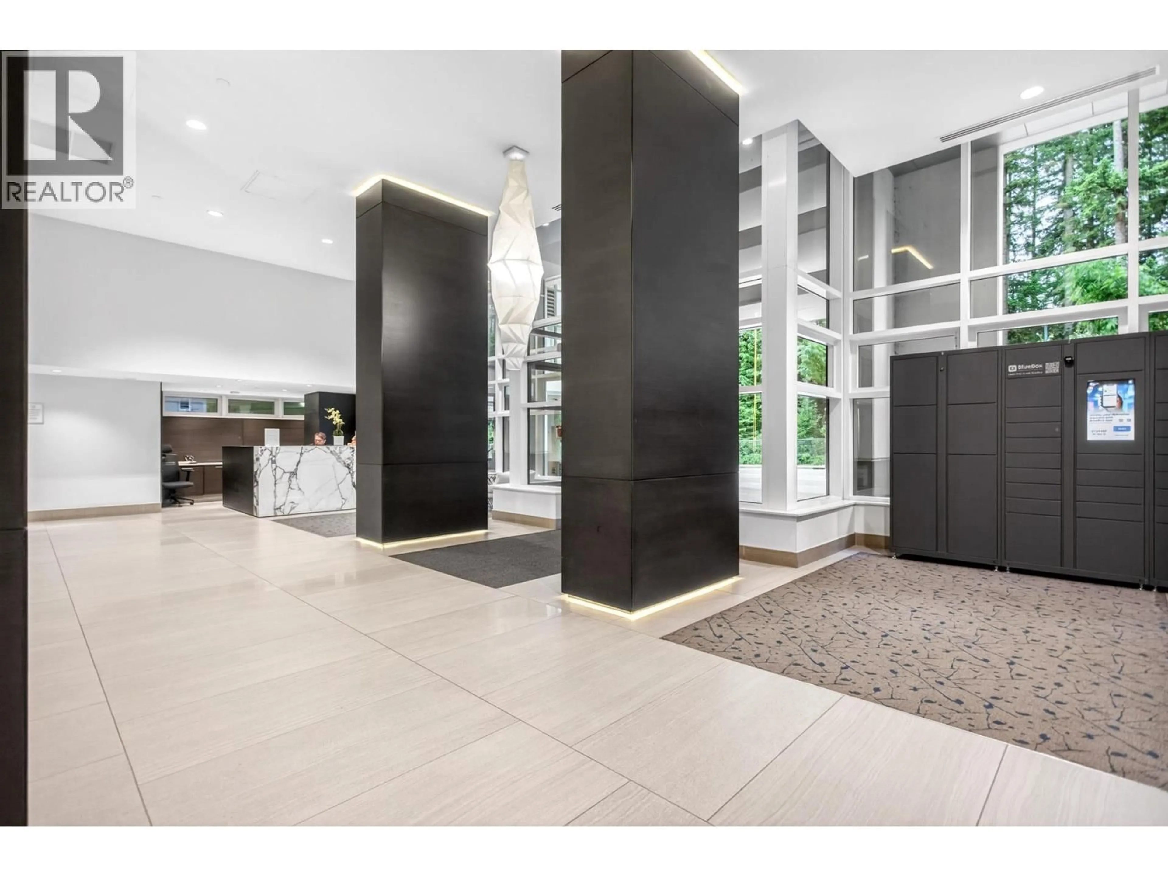 Indoor foyer for 4101 - 3080 LINCOLN AVENUE, Coquitlam British Columbia V3B0L9