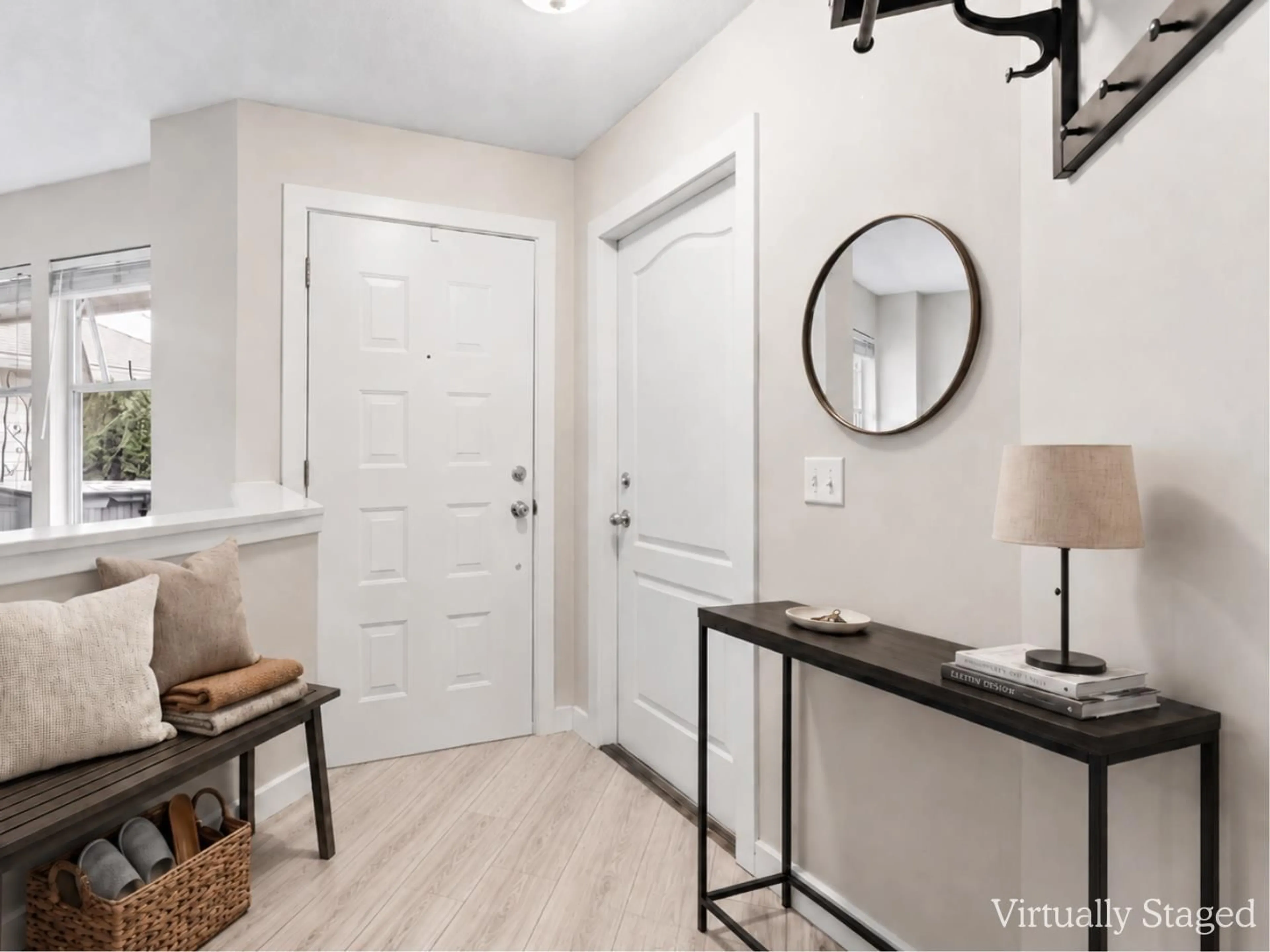 Indoor entryway for 72 - 21928 48 AVENUE, Langley British Columbia V3A8H1