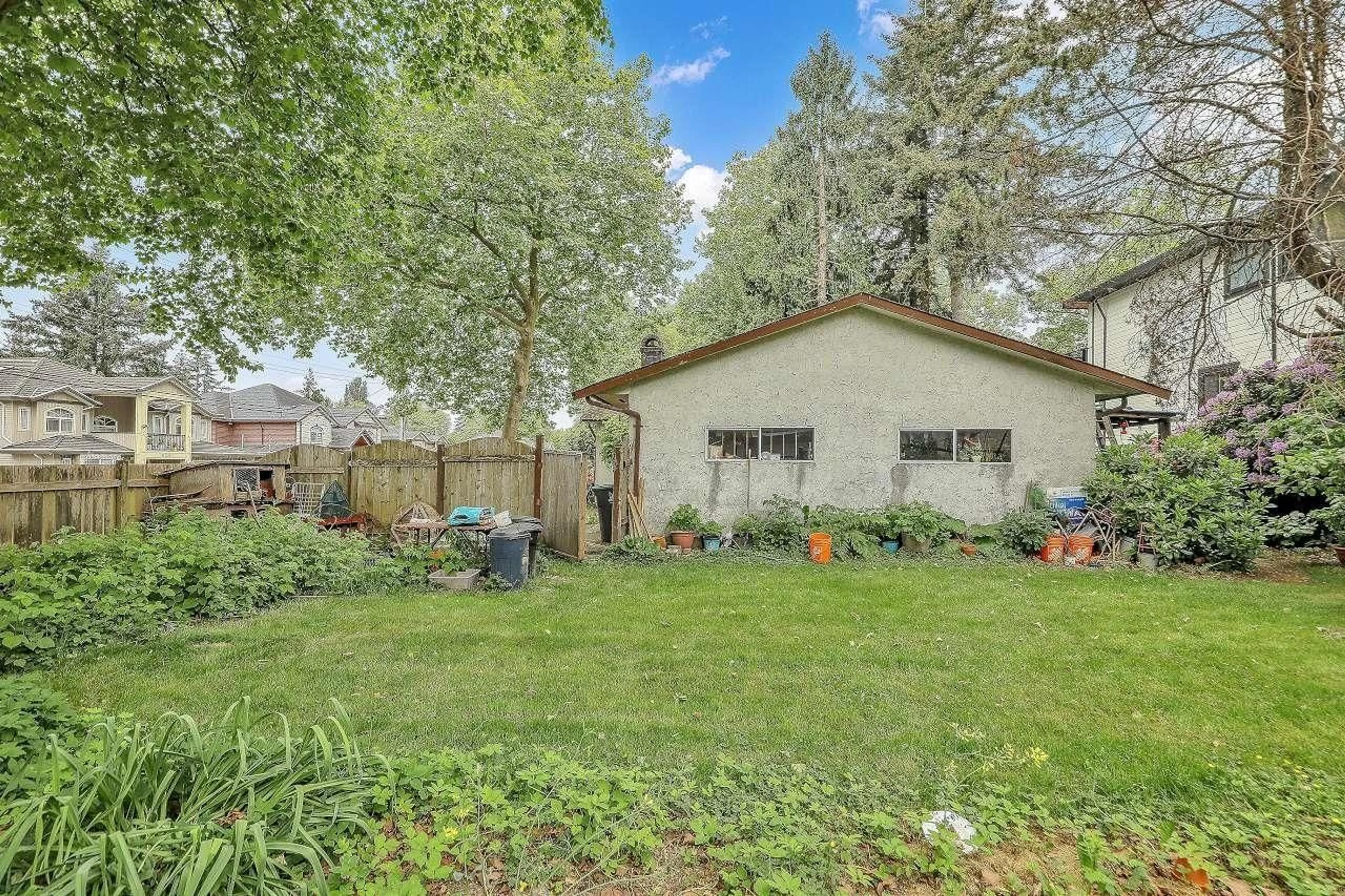 Patio, unknown for 9002 BEN NEVIS CRESCENT, Surrey British Columbia V3V6K5