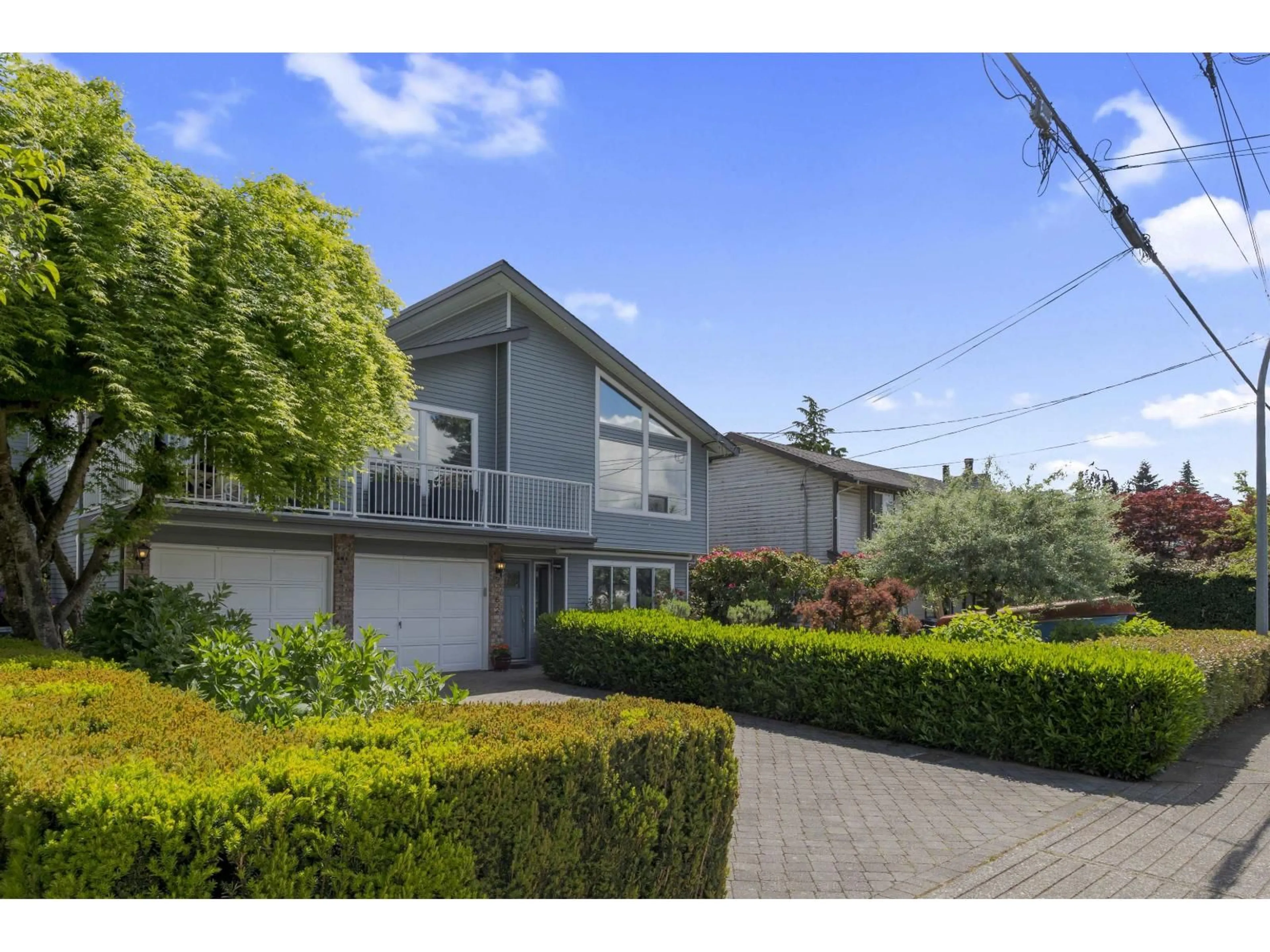 A pic from outside/outdoor area/front of a property/back of a property/a pic from drone, street for 9262 213 STREET, Langley British Columbia V1M1L2