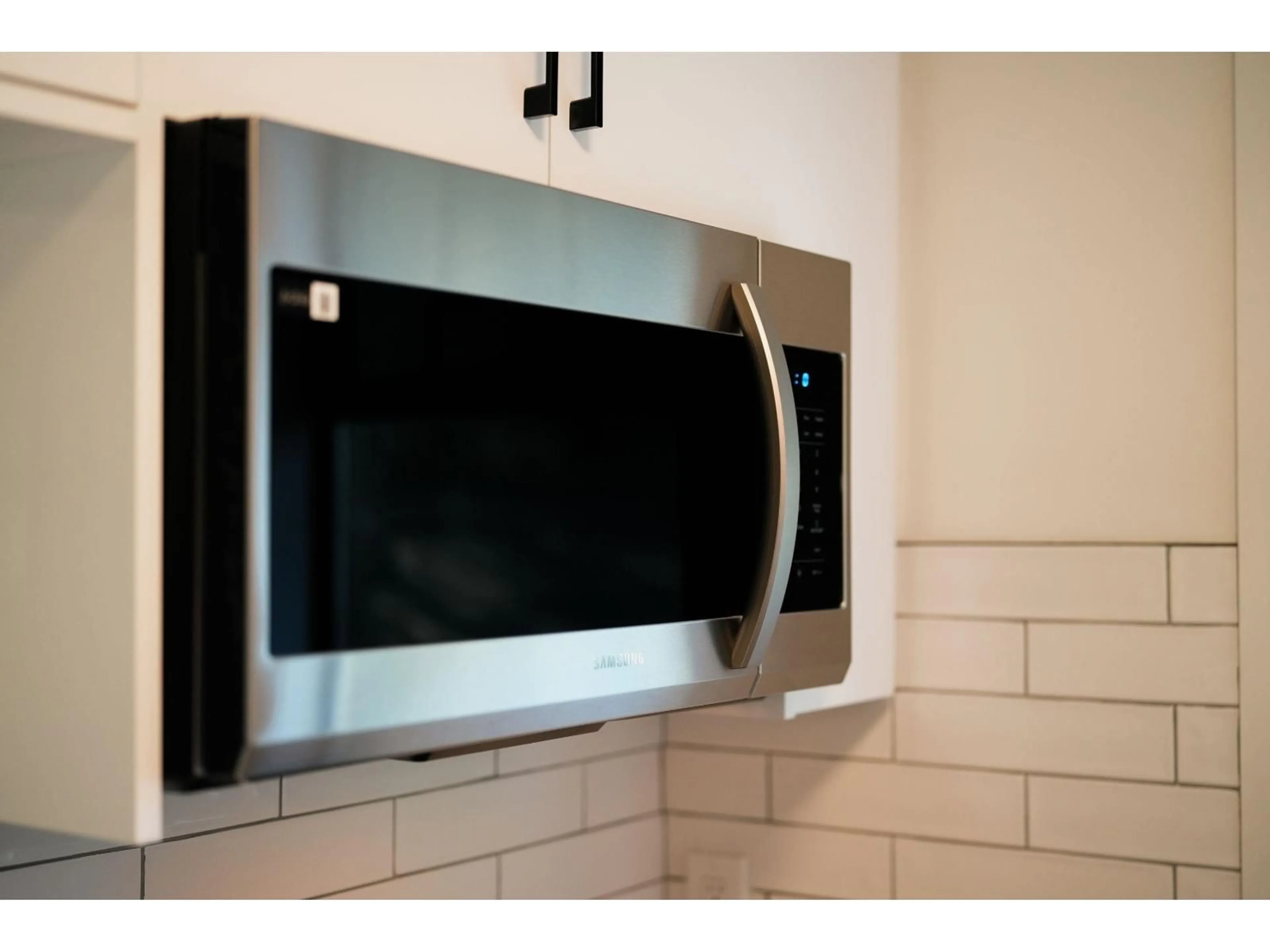 Standard kitchen, unknown for 306 - 1526 GEORGE STREET, White Rock British Columbia V4B4A5