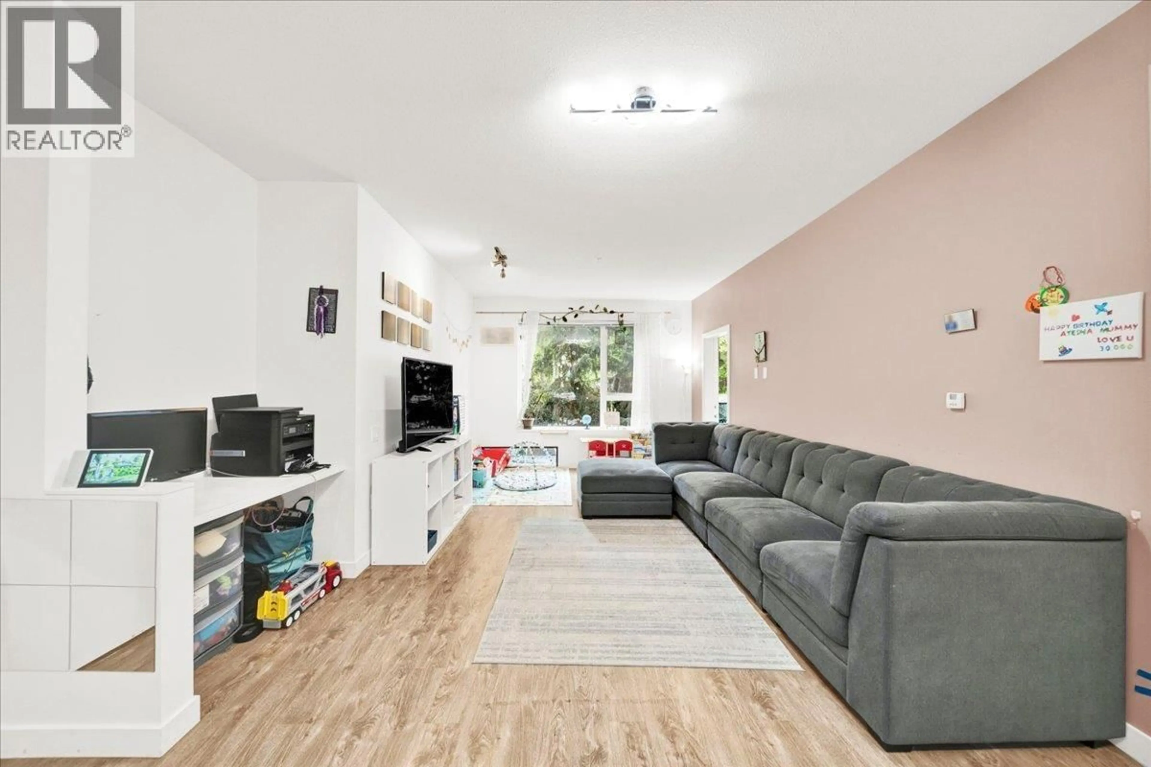 Living room with furniture, unknown for 218 - 9250 UNIVERSITY HIGH STREET, Burnaby British Columbia V5A0B3