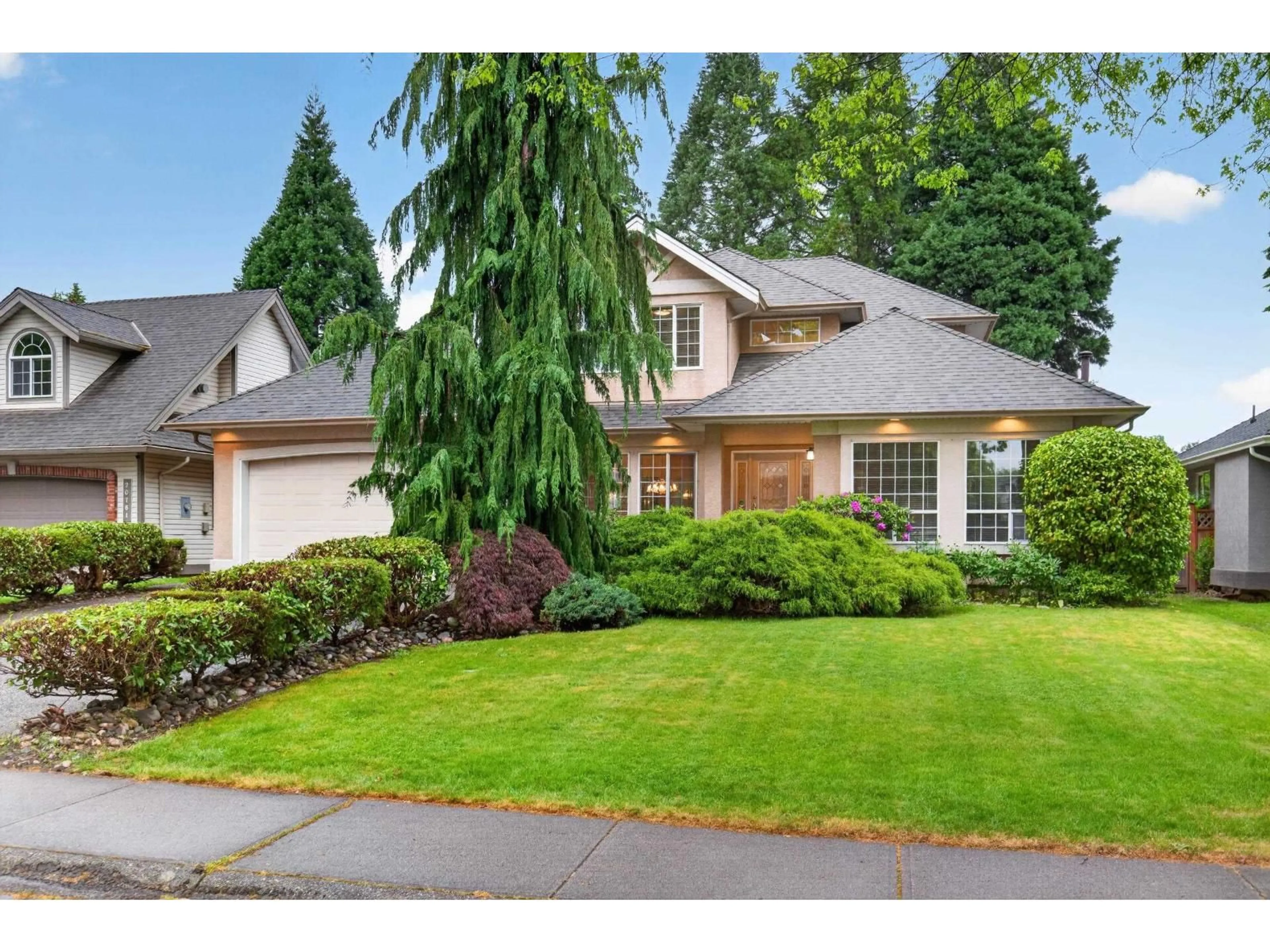 Home with vinyl exterior material, street for 20769 91B AVENUE, Langley British Columbia V1M2P4