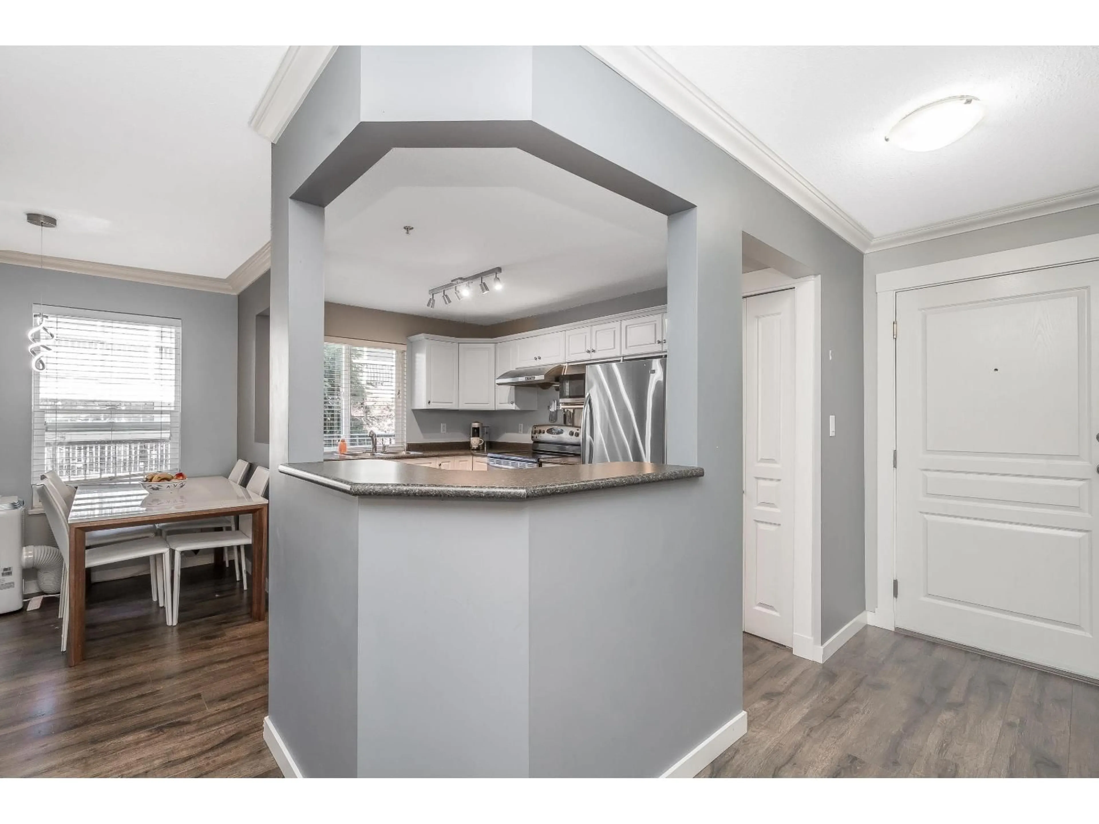 Open concept kitchen, unknown for 209 - 33480 GEORGE FERGUSON WAY, Abbotsford British Columbia V2S2L8