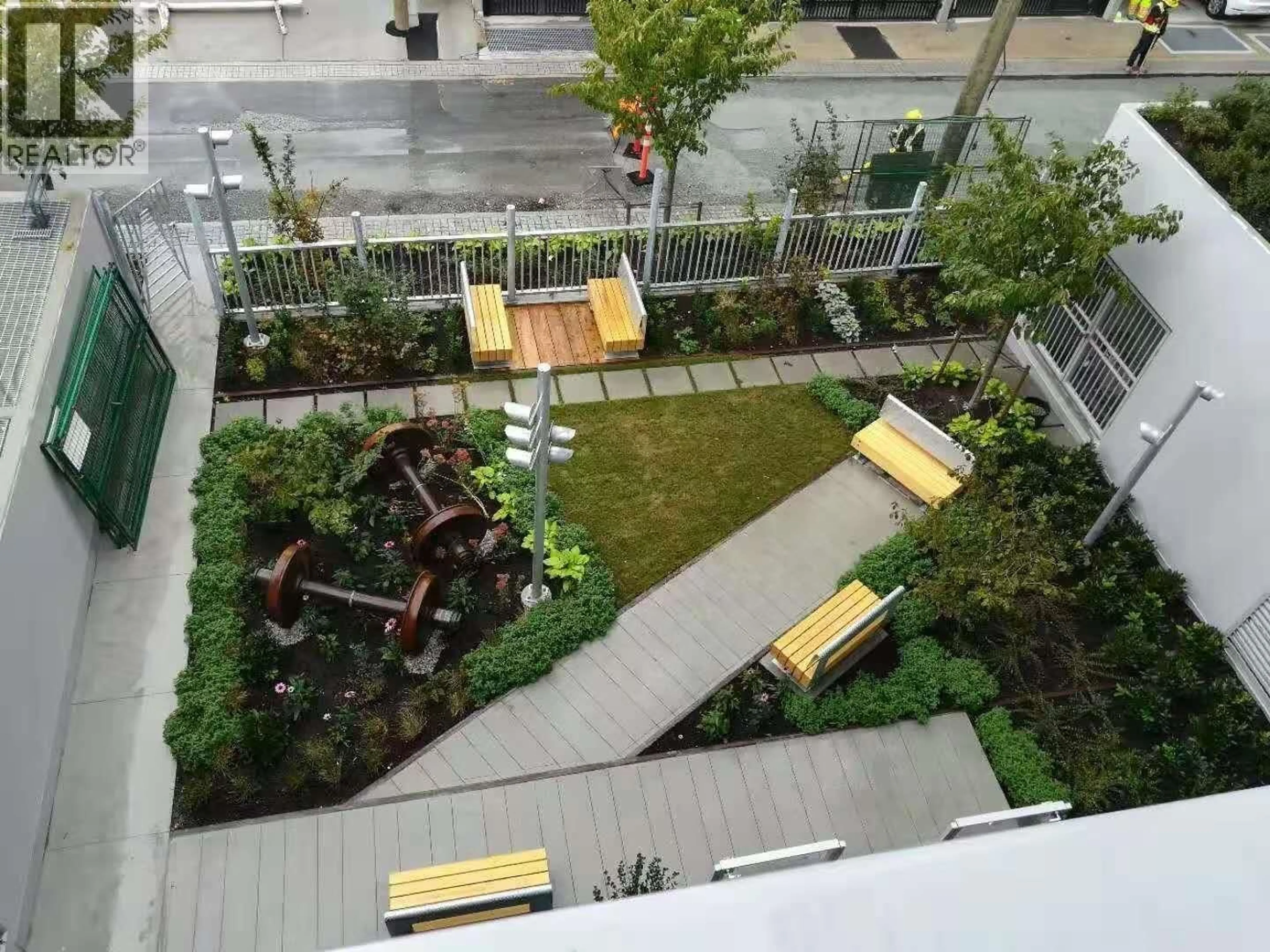 Patio, city buildings view from balcony for 411 - 1708 ONTARIO STREET, Vancouver British Columbia V5T0J7